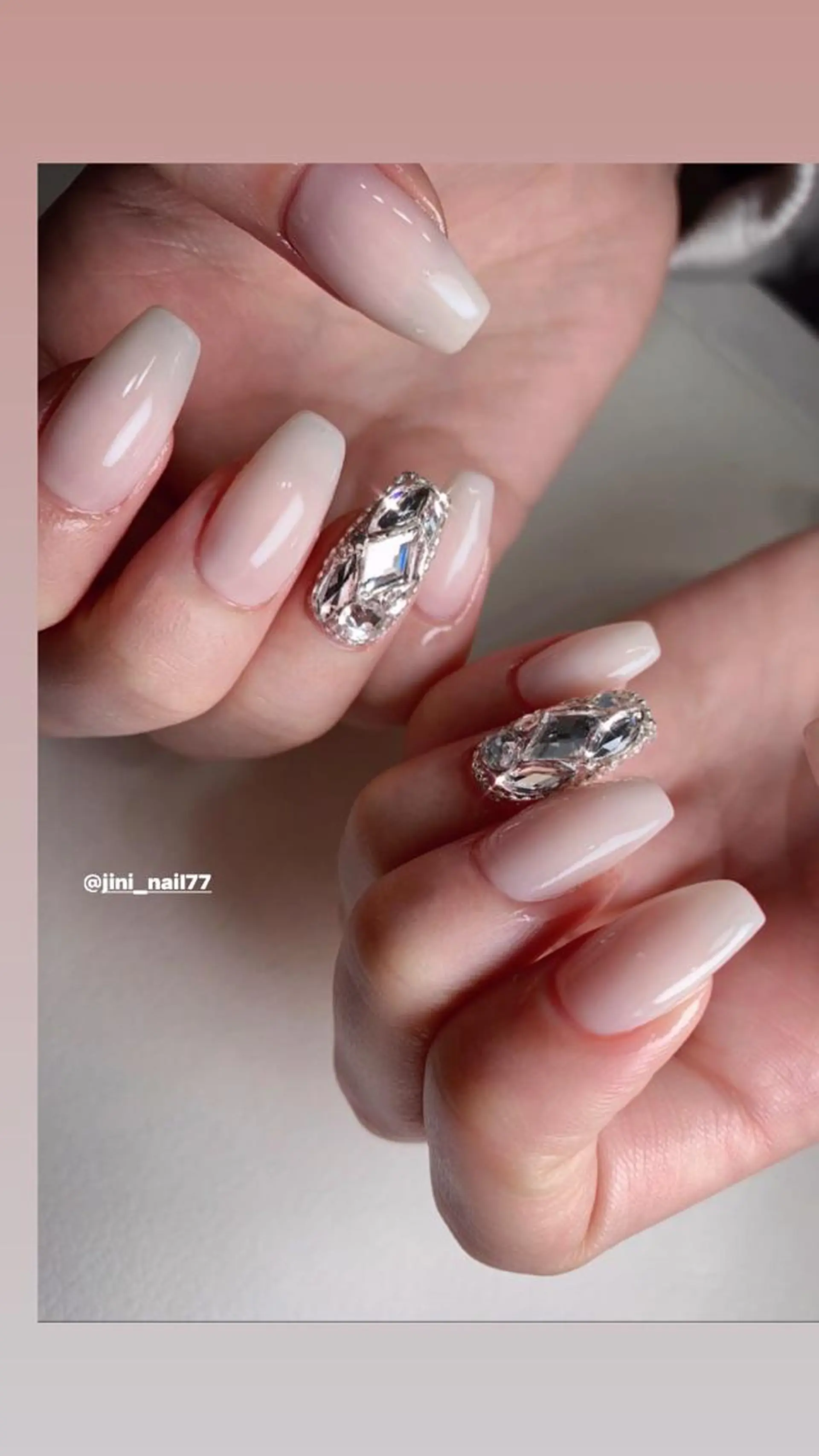 ネイル JINI NAIL所属・ジニ ネイルのネイルデザイン