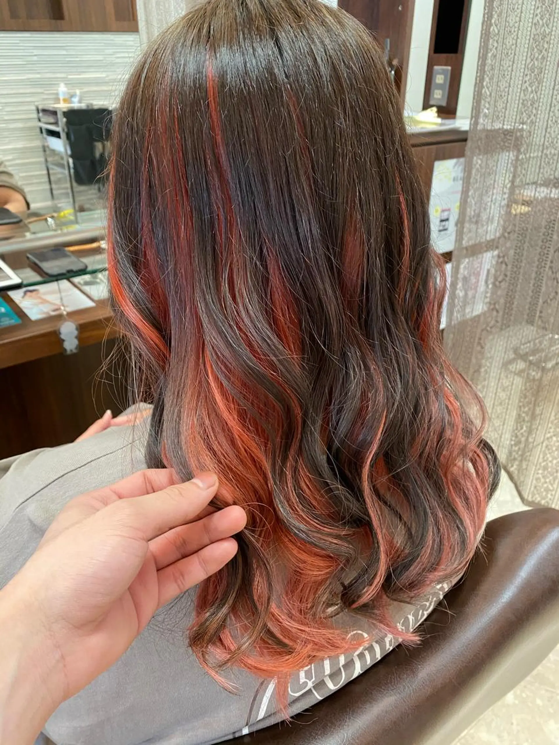 ロング カラー ブリーチ インナーカラー オレンジ ブランシェ小幡駅前店 森樹のヘアスタイル