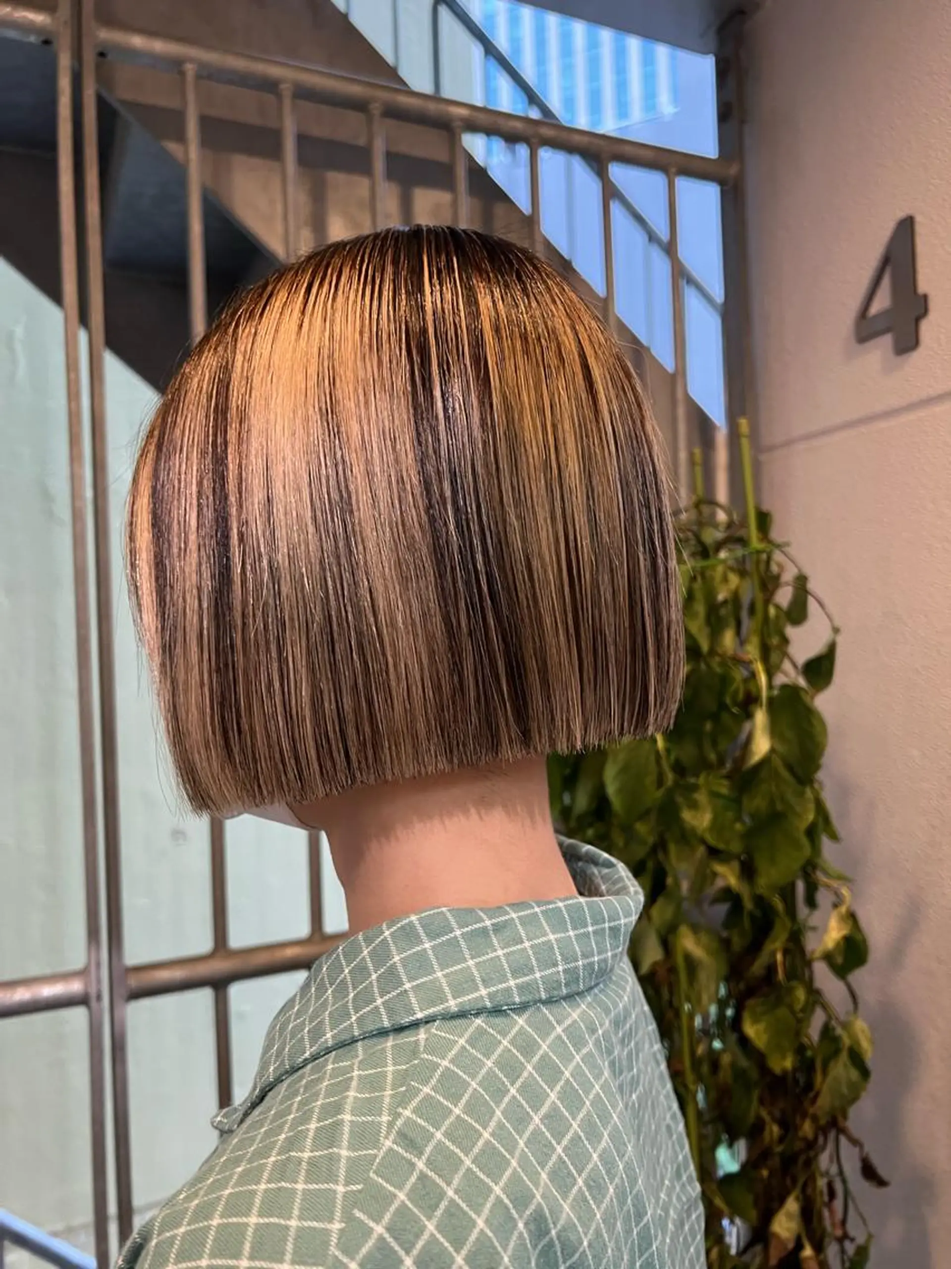 ショート カラー ハイトーン&髪質改善 &韓国エクステ🤎のヘアスタイル