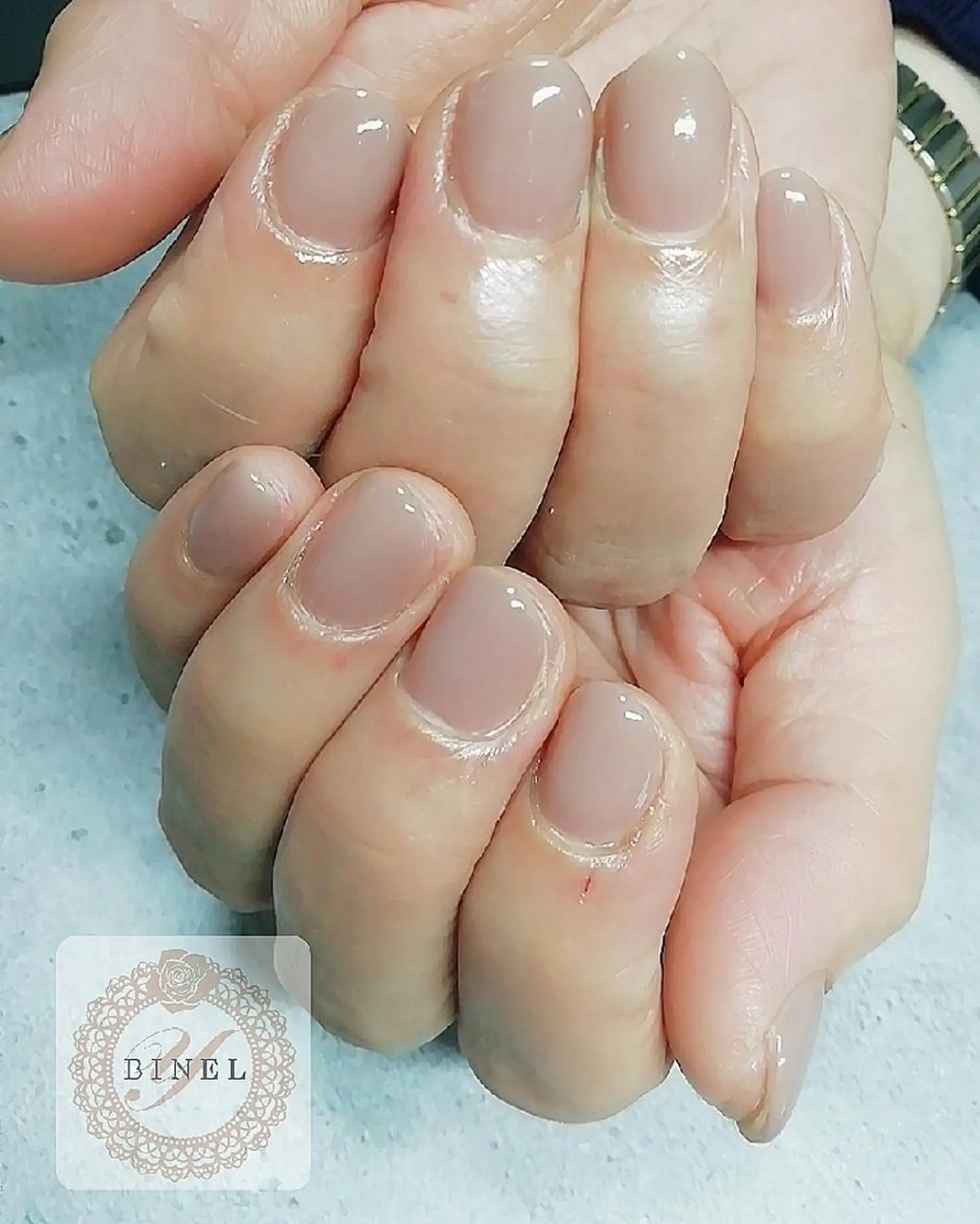 ネイル ワンカラーネイル ハンドネイル Nail Salon Y.BINELのネイルデザイン