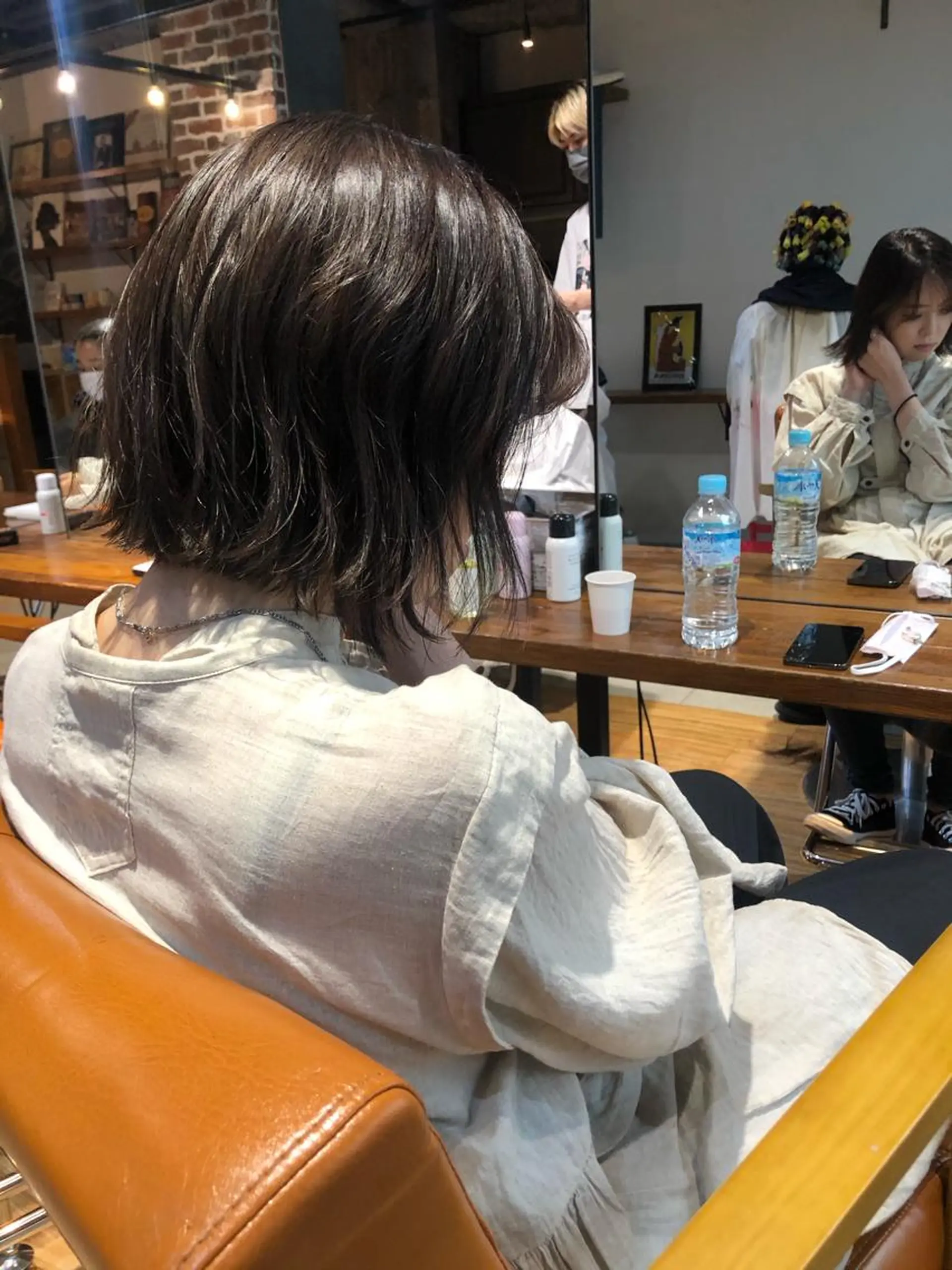 ショート カラー 切りっぱなしボブ ボブ カット ヘアカラー トリートメント ヘアセット 🌟小顔カット🌟 レイヤーカットボブのヘアスタイル