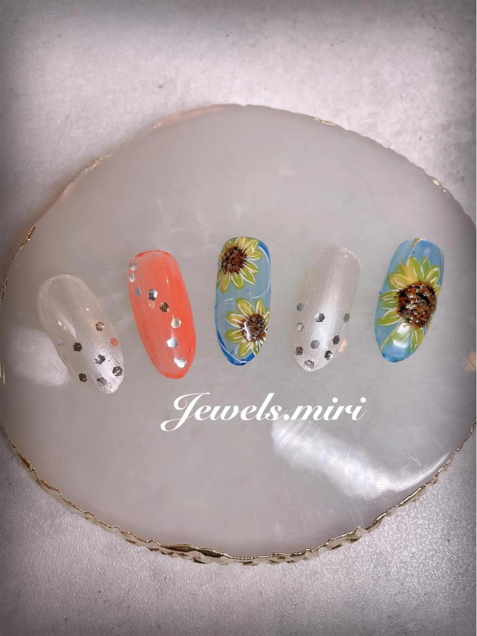 ネイル アートネイル ブルー ジェルネイル ホログラムネイル キラキラネイル ネイルサロン Jewels Mのネイルデザイン