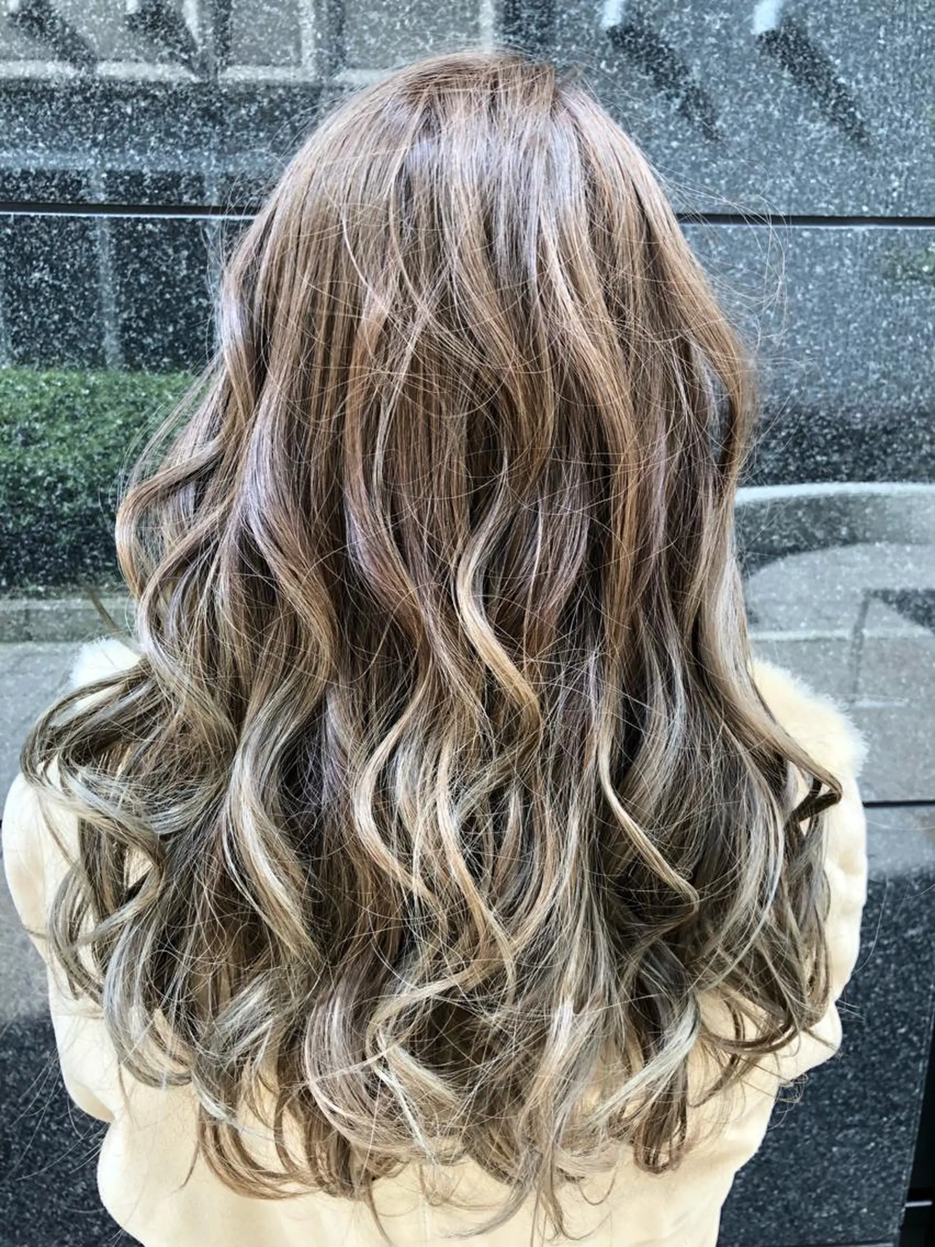 ロング カラー バレイヤージュ 外国人風カラー レイヤーカット 海外レイヤー/ 梅田美容室のヘアスタイル