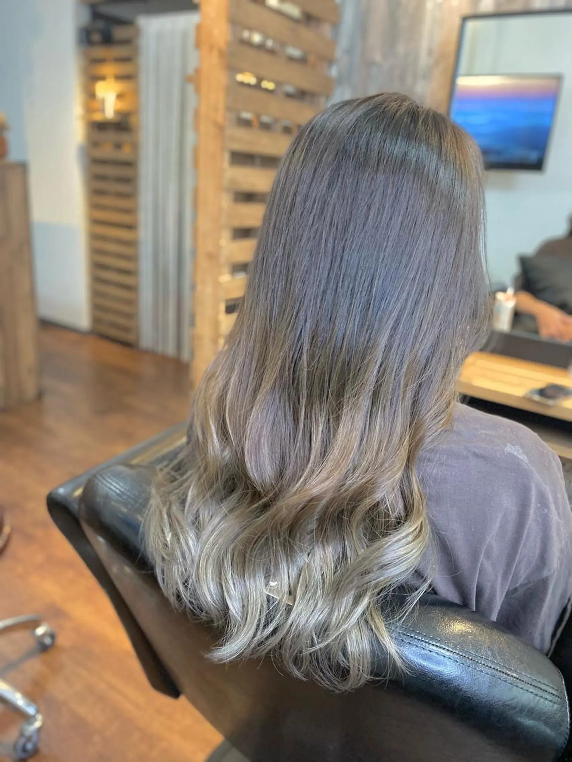 ロング カラー グラデーションカラー カット ヘアカラー トリートメント Lizir ルズィール所属・Luzir⭐︎ GEN⭐︎のヘアスタイル