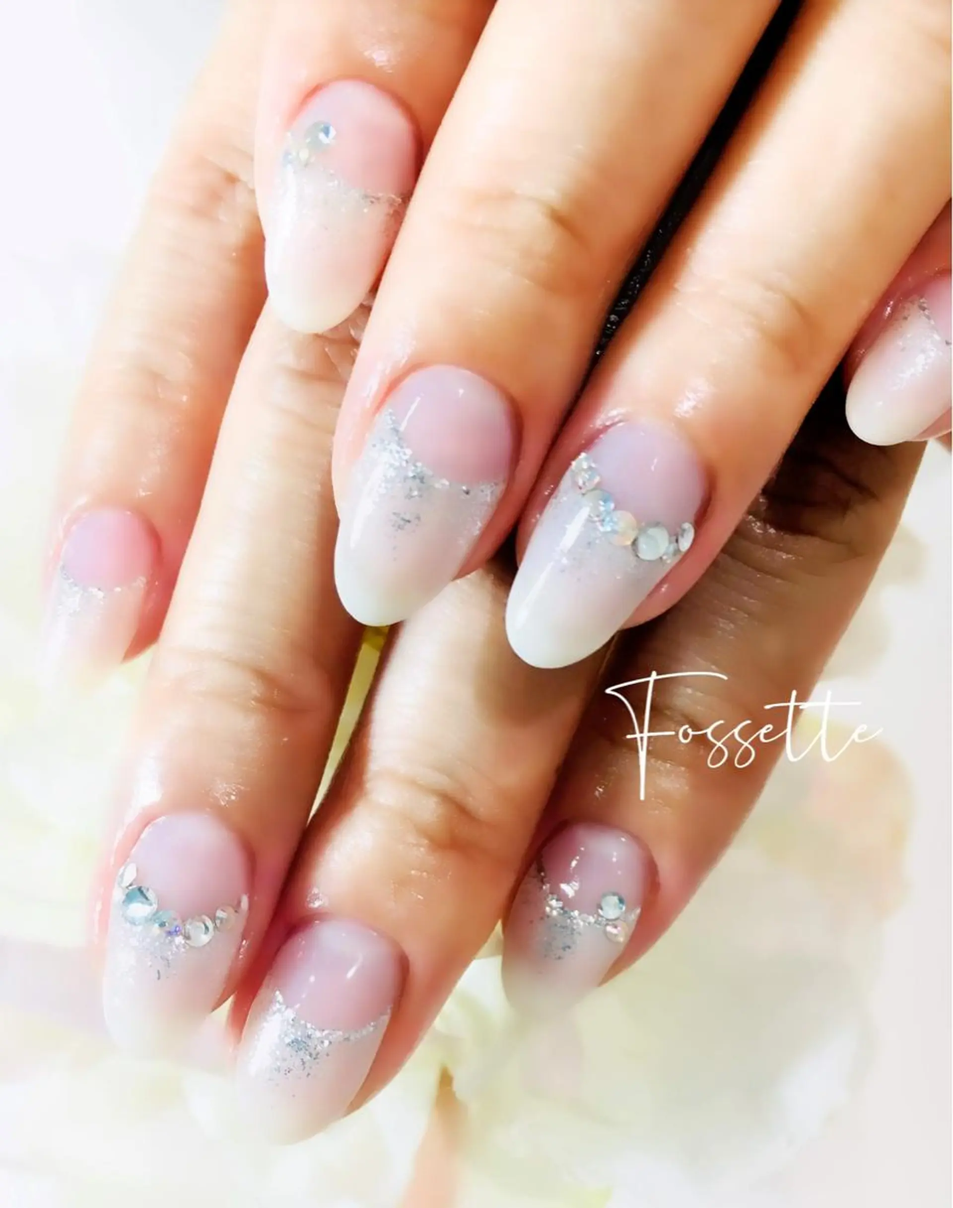 ネイル フレンチネイル 逆フレンチ 冬ネイル nailsalon Fossetteのネイルデザイン