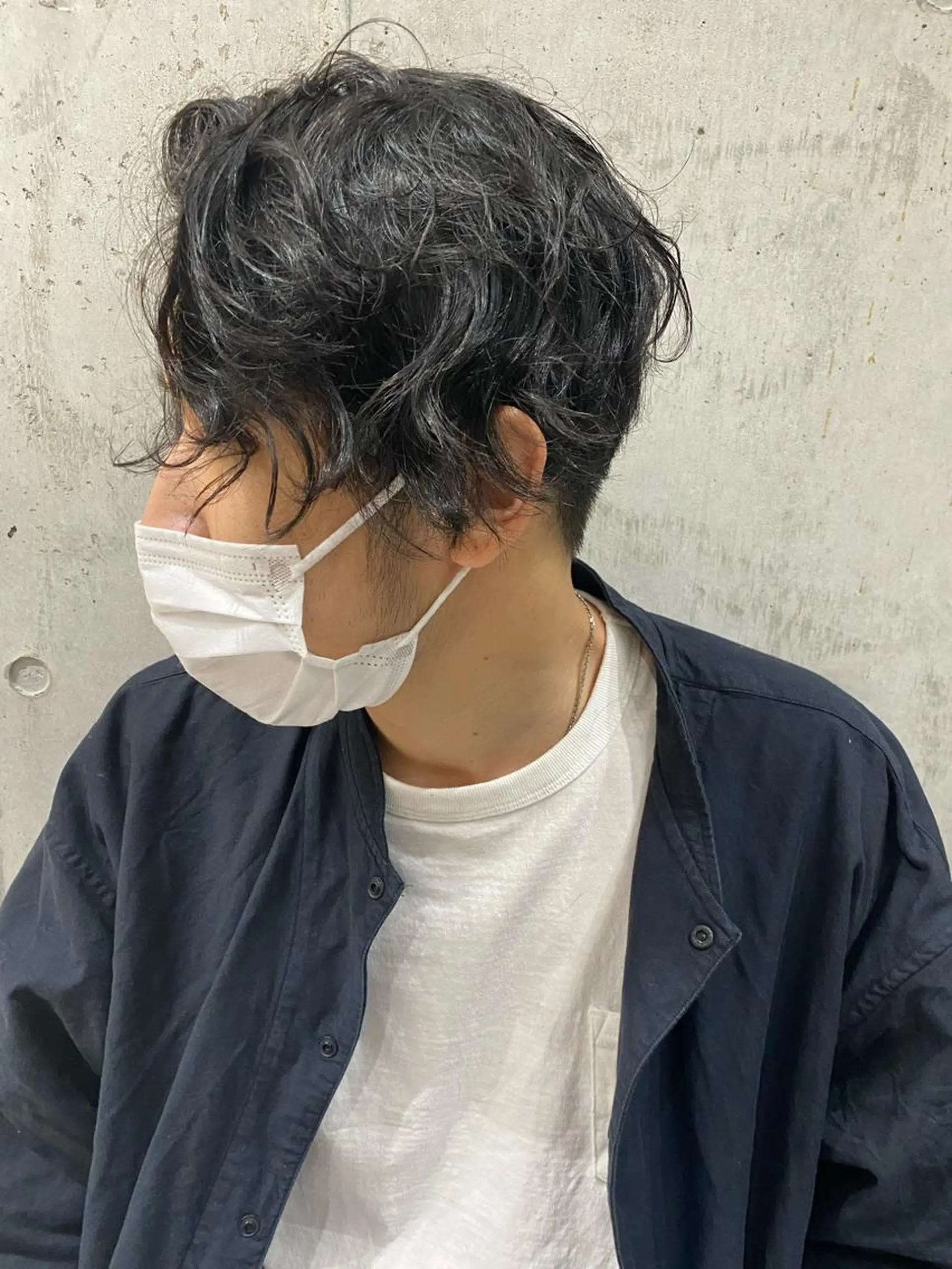 ミディアム パーマ メンズ カット パーマ トリートメント 似合う髪型が 分からない方へのヘアスタイル