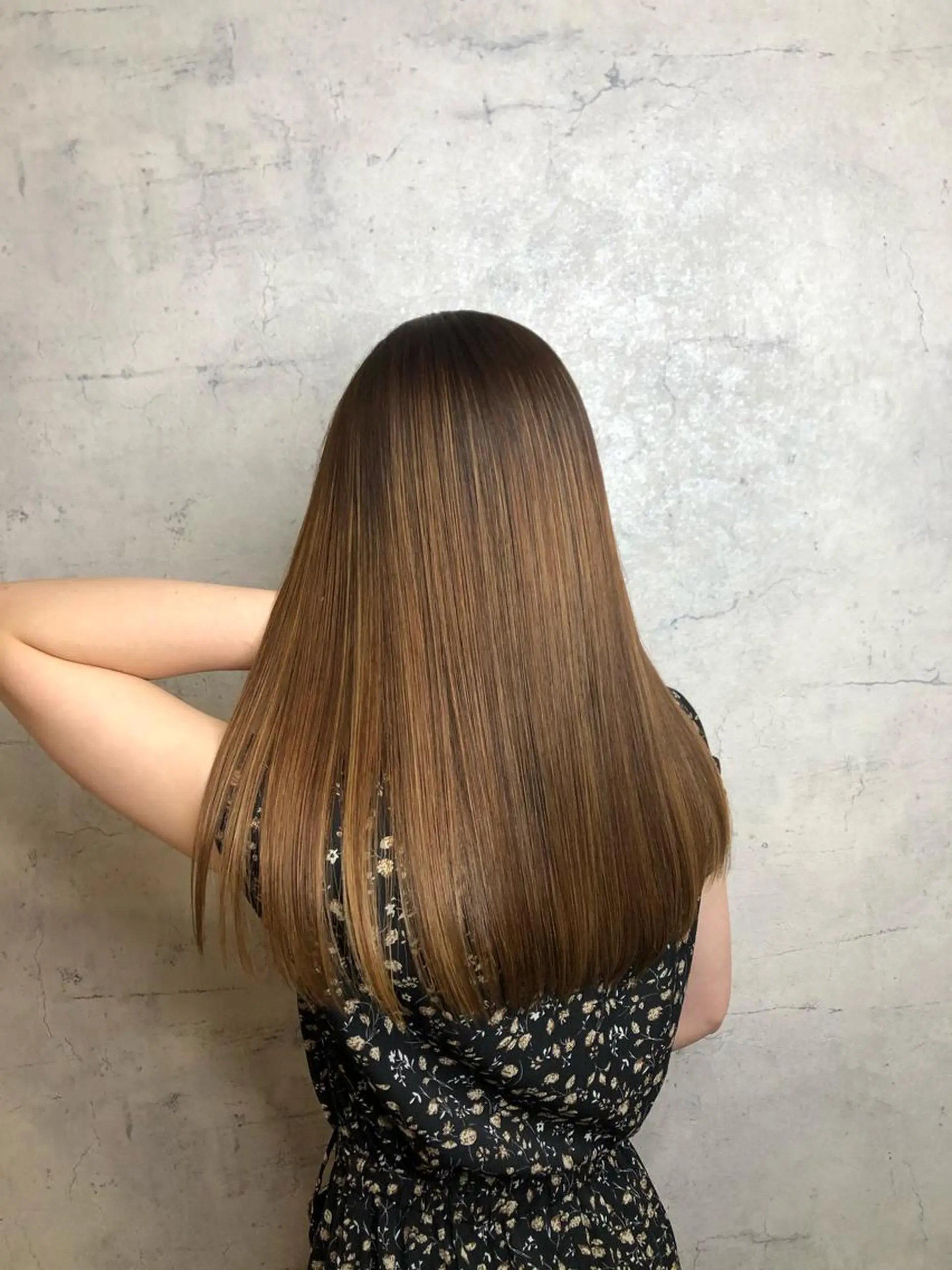 ロング ヘアカラー 髪質改善 MAKIのヘアスタイル