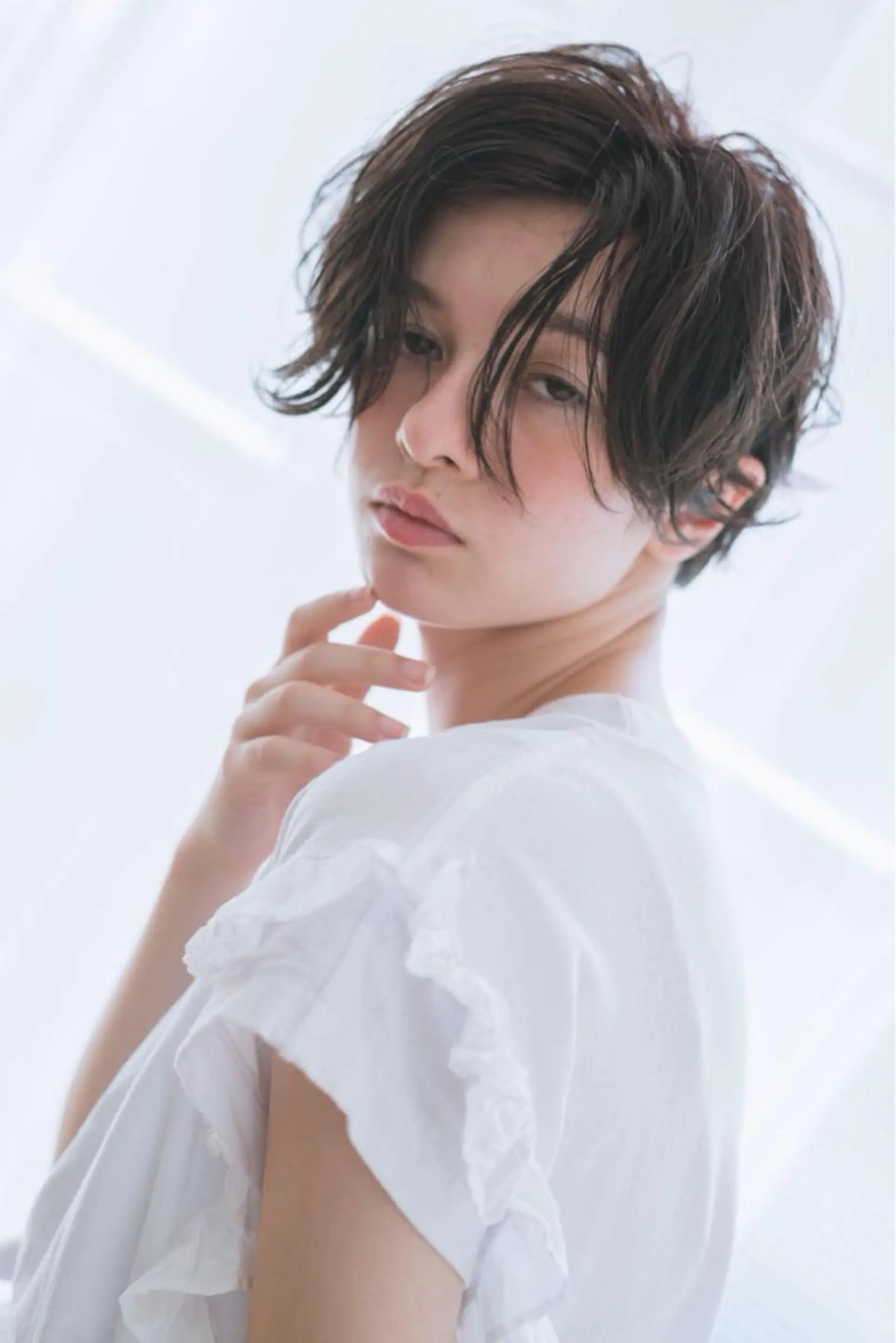 ショート カラー パーマ ヘアアレンジ ブリーチ グラデーションカラー ハイライトカラー 簡単アレンジ ハイライト 【ツヤ髪美容師】 ツダケイスケのヘアスタイル