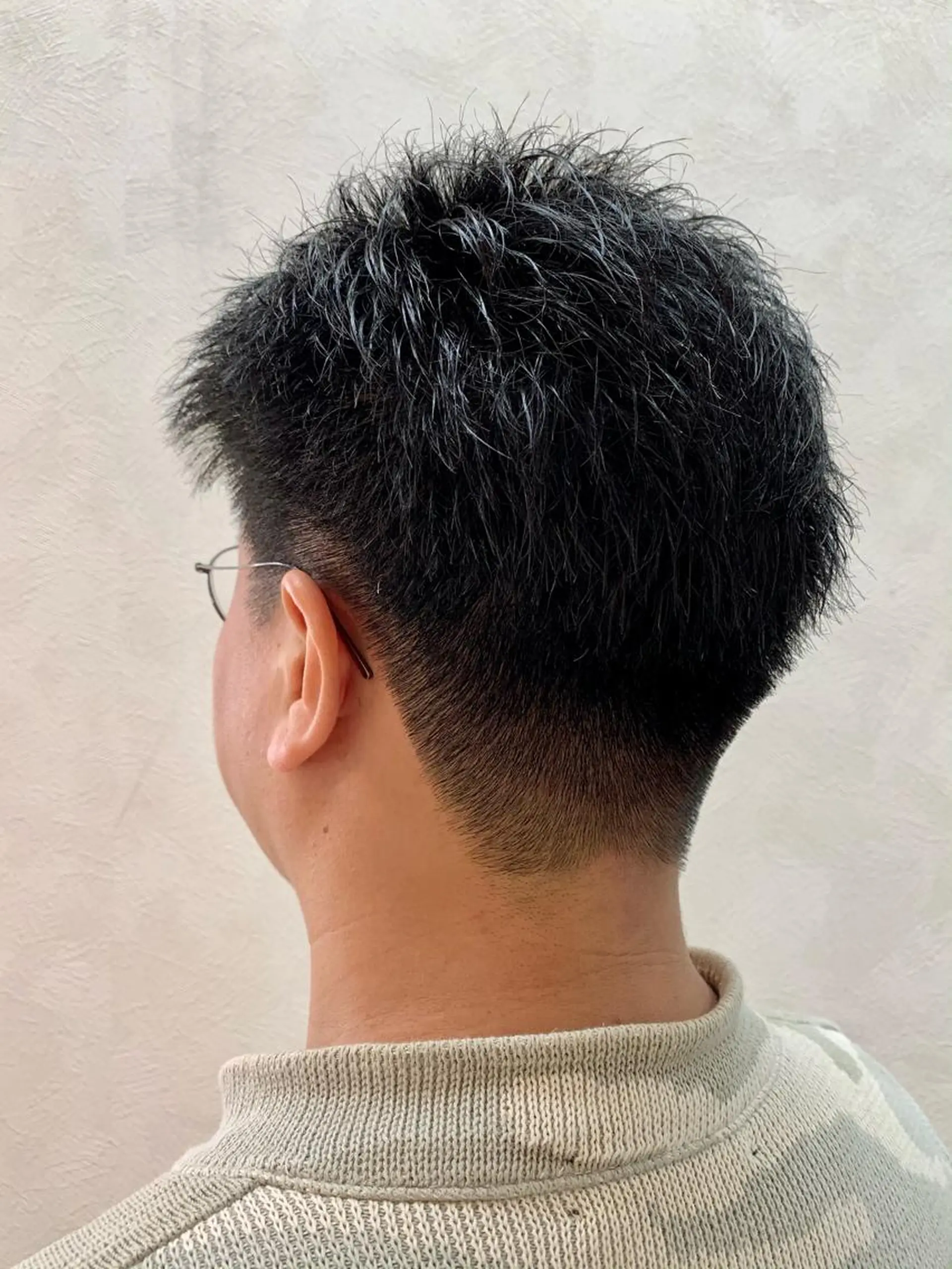 ショート メンズ 刈り上げ カット 加藤 遥花のヘアスタイル