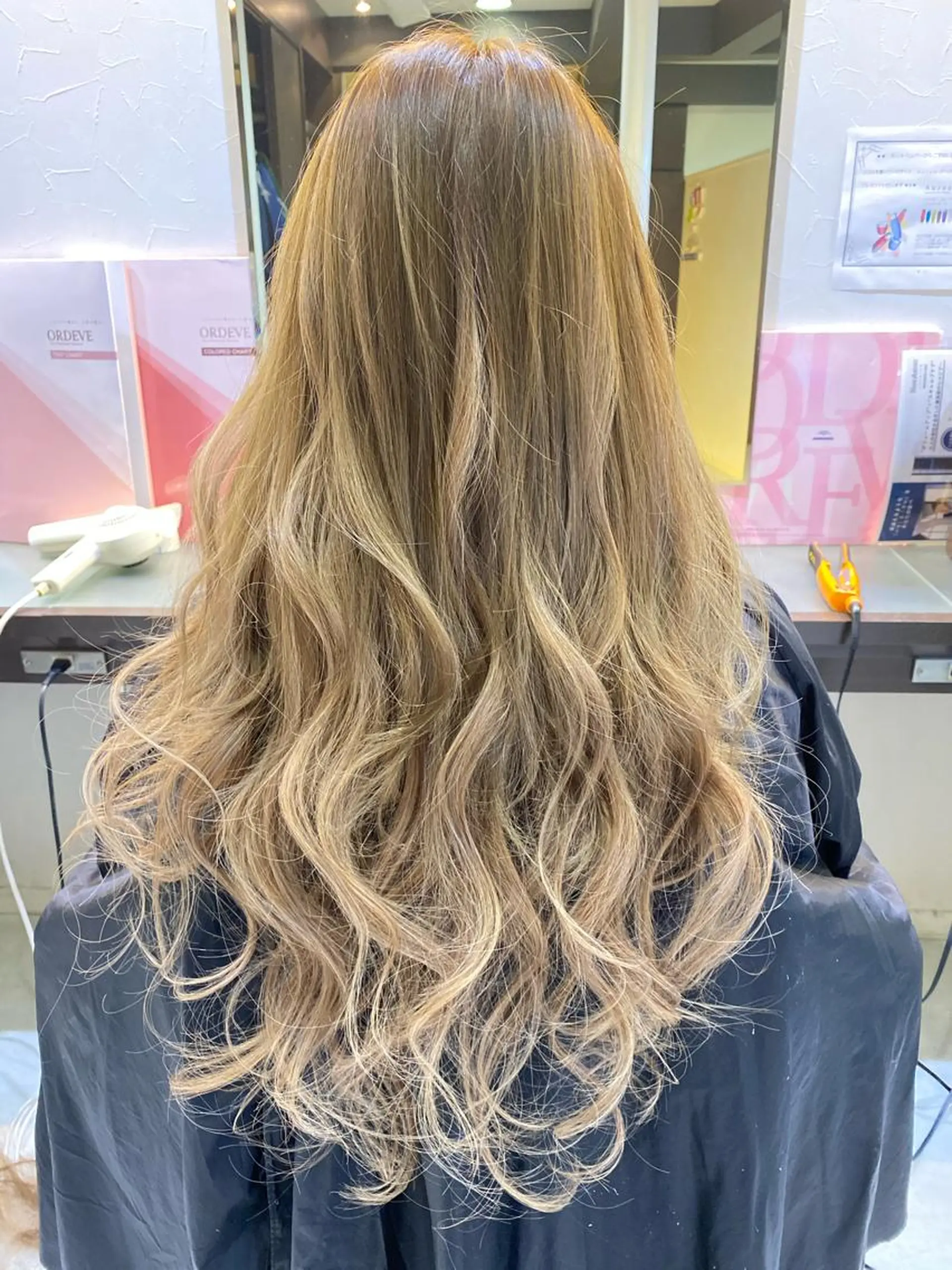 ロング Caracore なんば店所属・Caracore なんば店のヘアスタイル