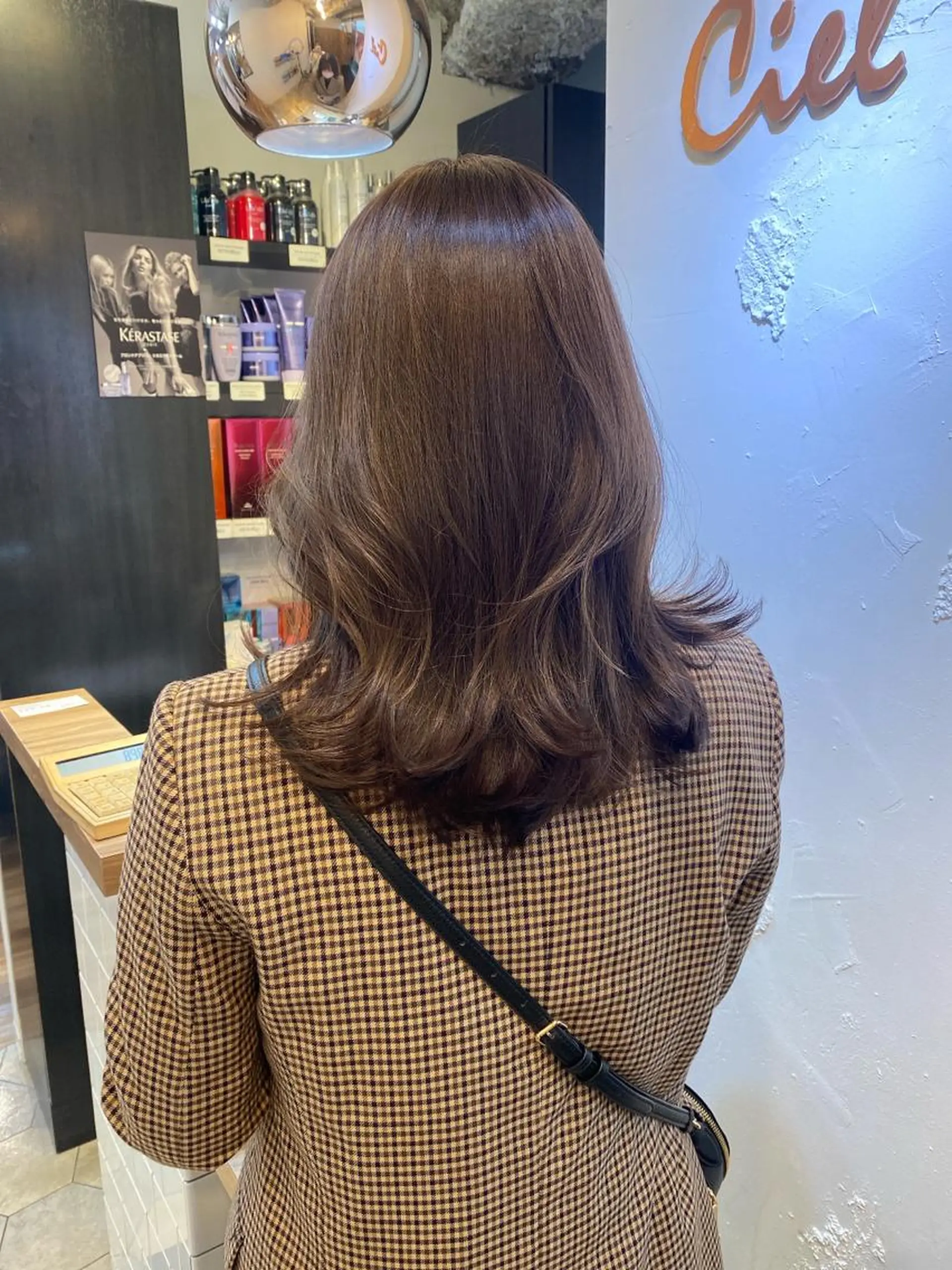 ミディアム カラー 🥣 hashi 🛋️のヘアスタイル