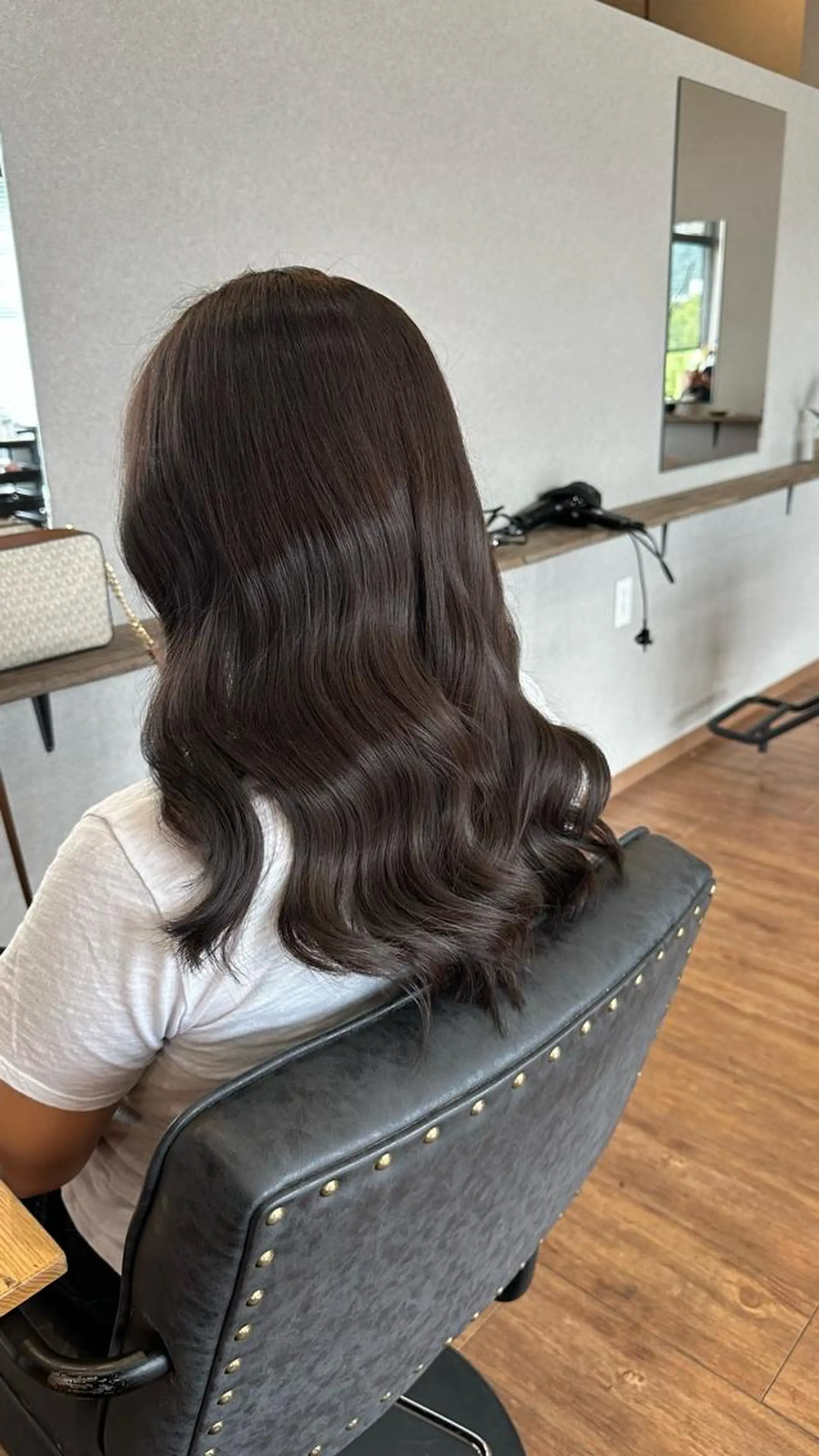 ロング カラー グレージュ ヘアカラー トリートメント 鵜飼 真伍のヘアスタイル