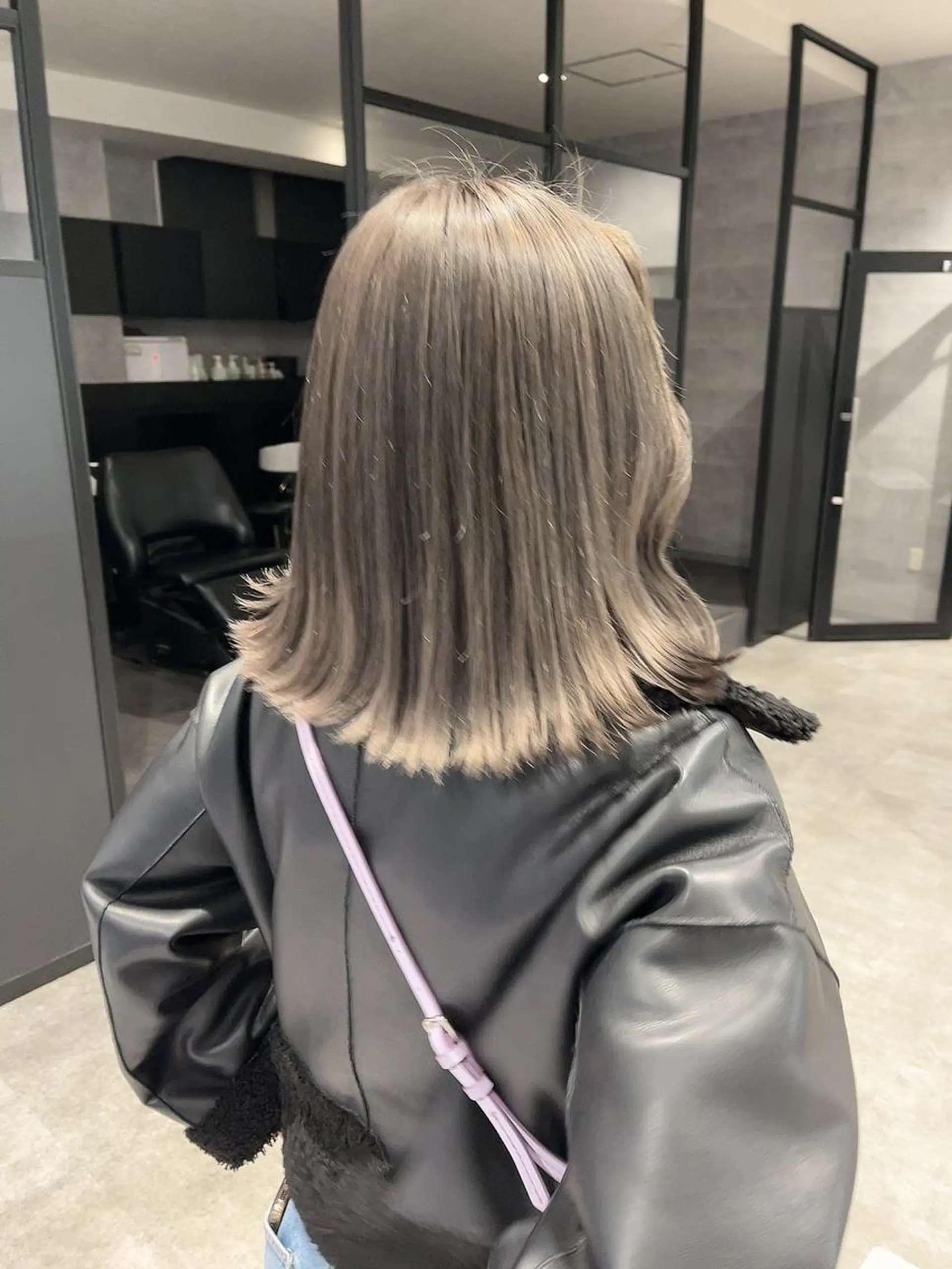 ミディアム カラー ヘアカラー トリートメント MIES amane(アマネ)のヘアスタイル