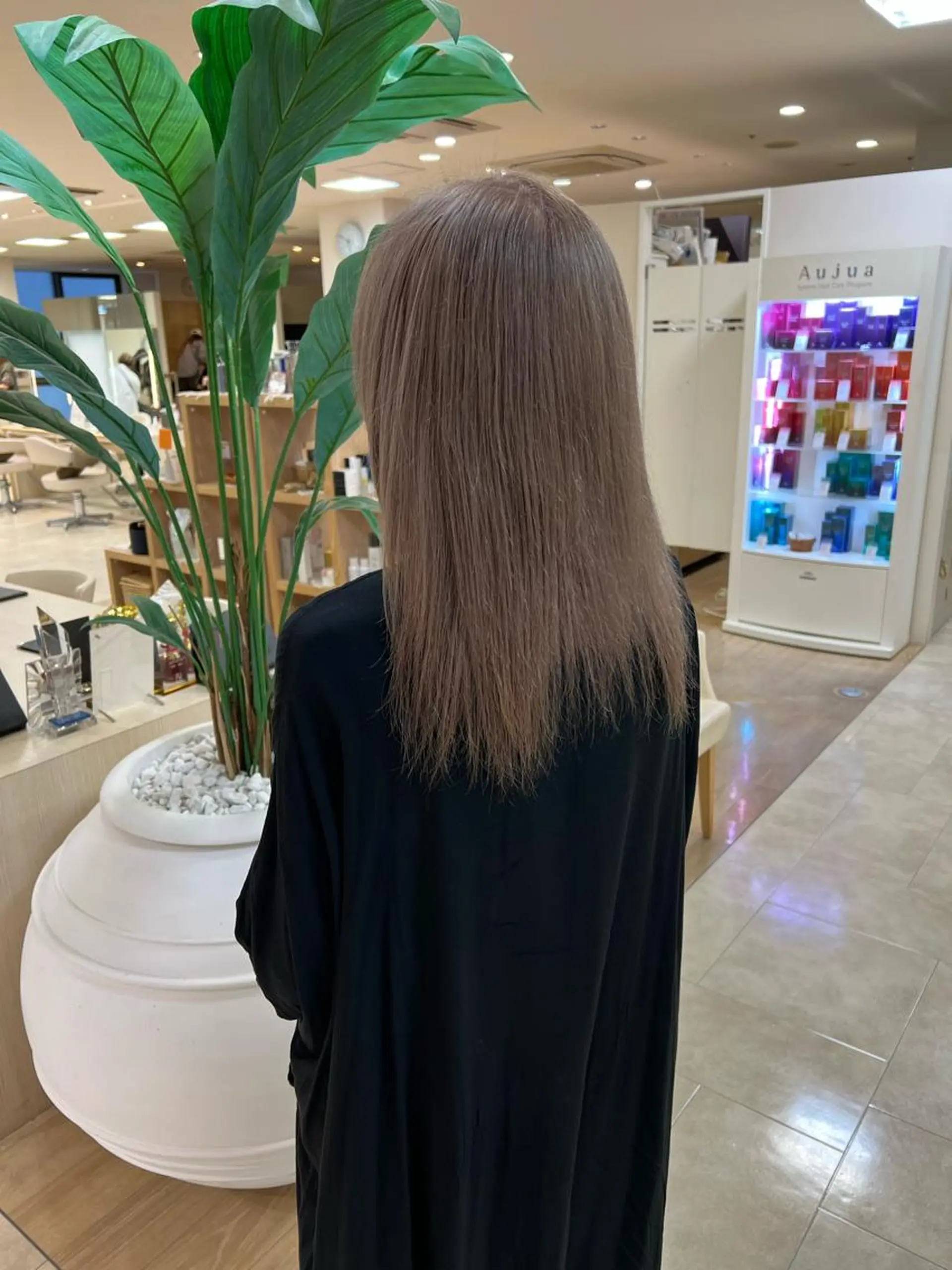 セミロング カラー ヘアカラー トリートメント ヘアセット ハイトーン/ウルフ /レイヤー/坂野幸伸のヘアスタイル