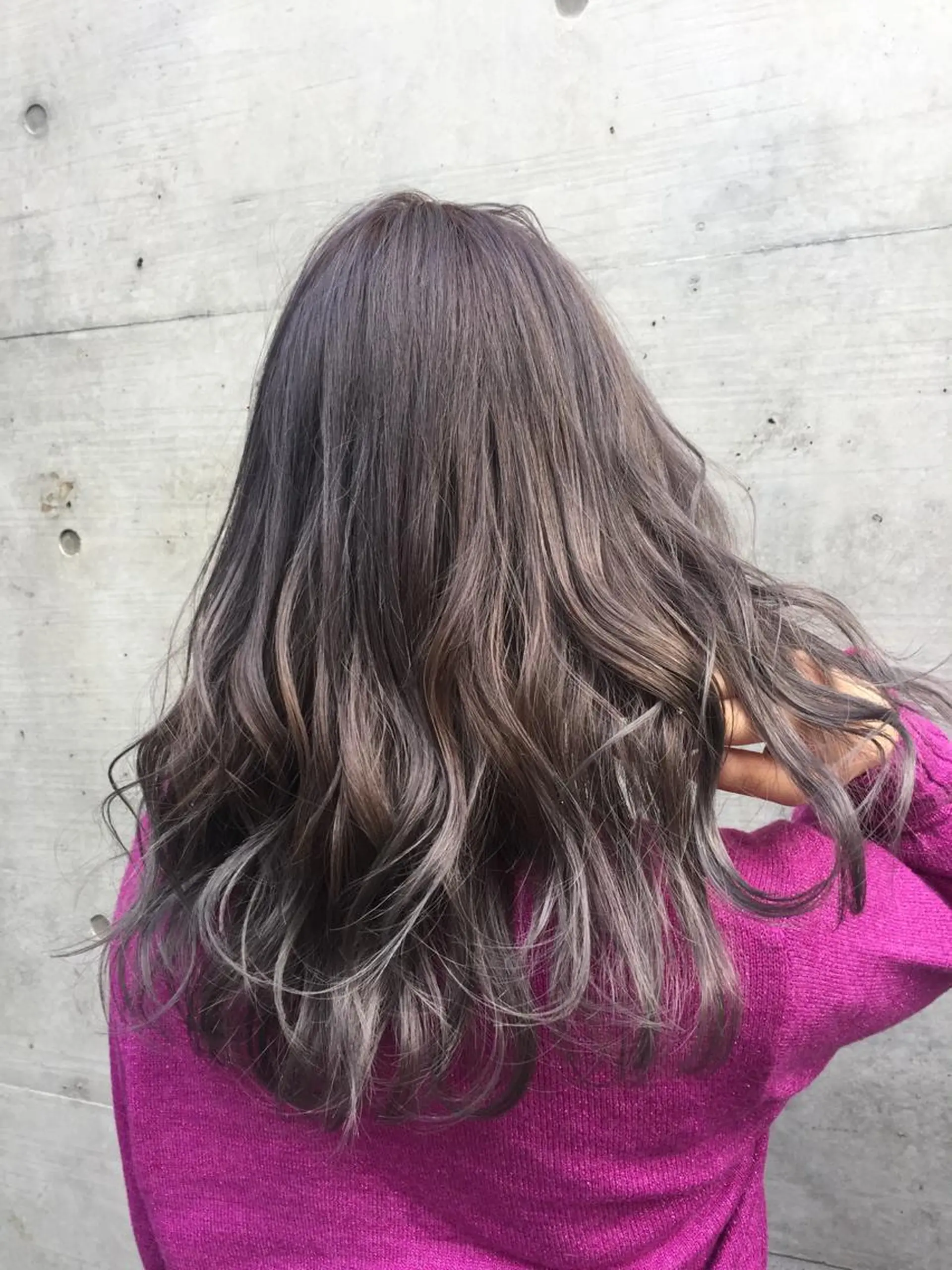 セミロング カラー ブリーチ ラベンダーカラー ラベンダーグレー 韓国ヘア🤍髪質改善 🇰🇷AKANEのヘアスタイル