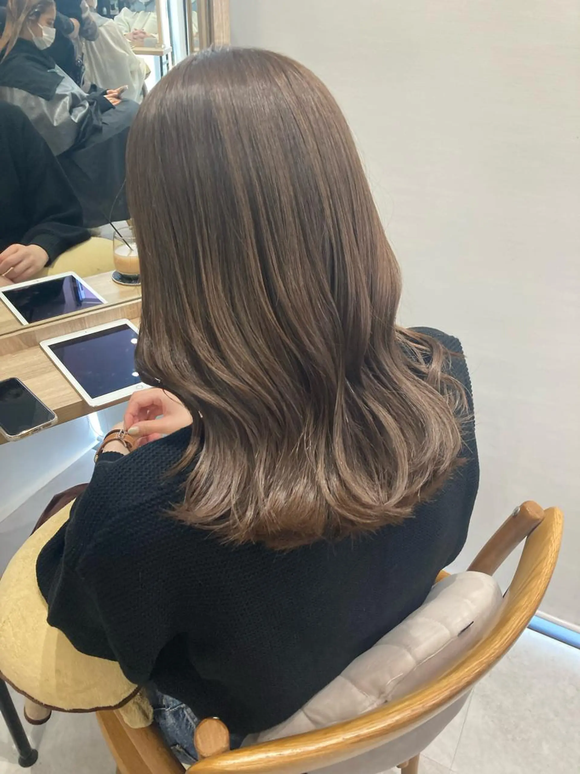 ミディアム ✨色持ちの良い艶 カラー✨蟹江真世のヘアスタイル