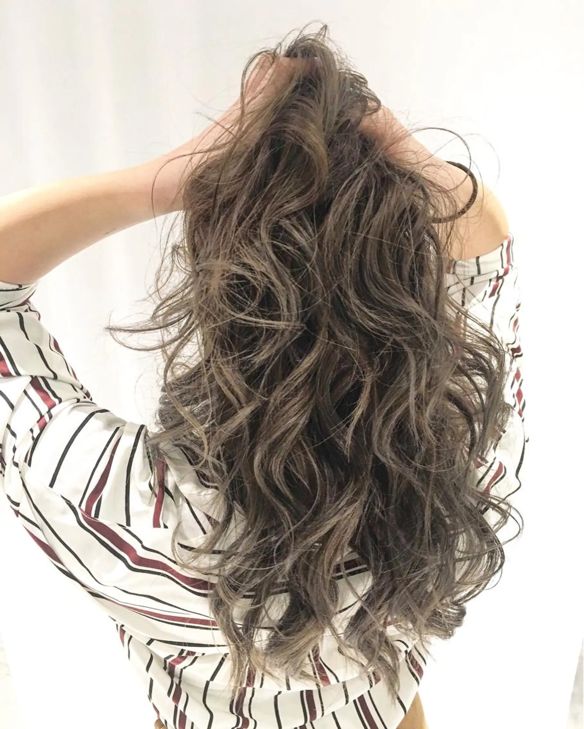 ロング カラー ハイライトカラー ハイライト TAKU 美容師のヘアスタイル