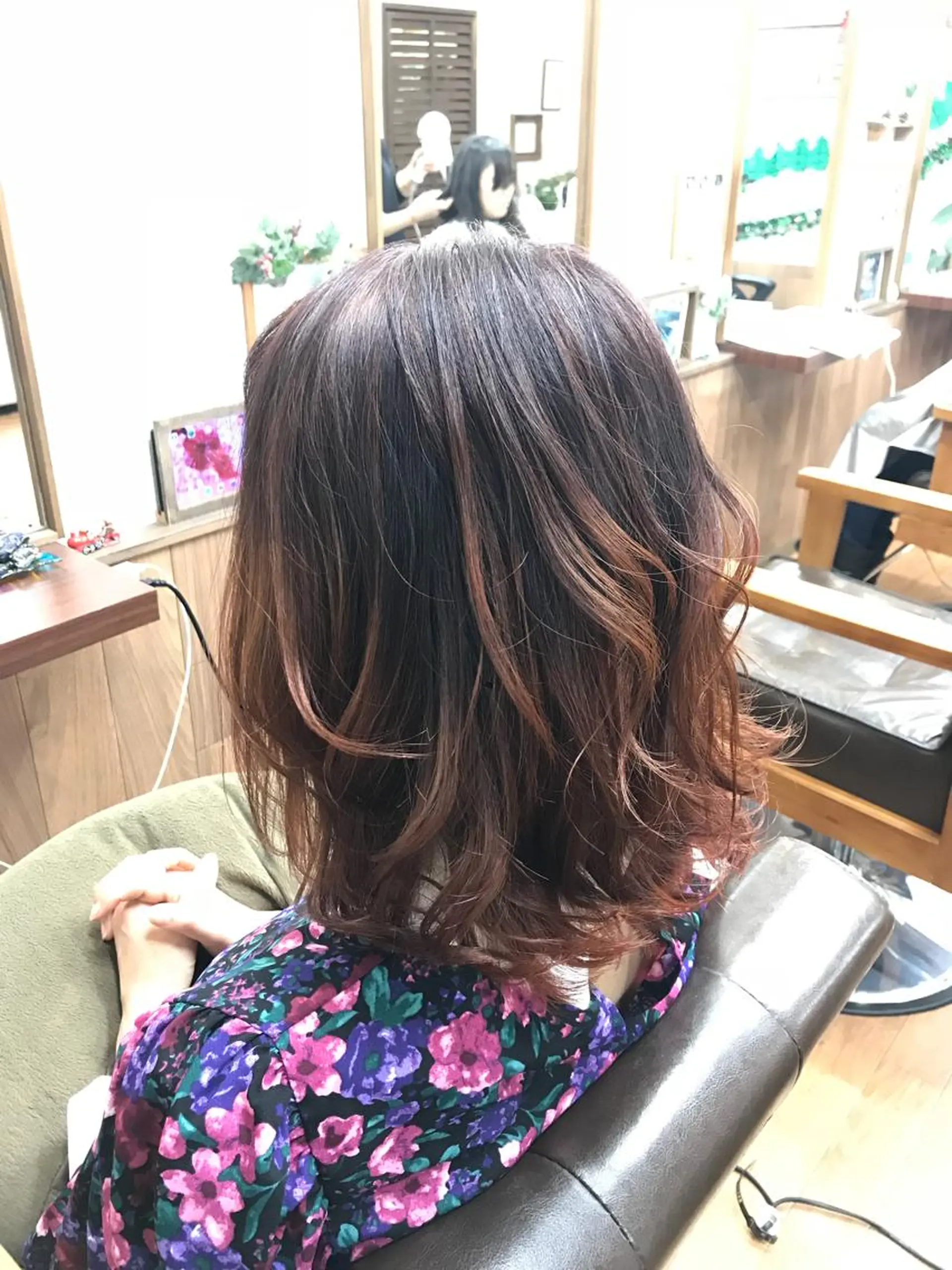 ミディアム カラー カット ヘアカラー トリートメント 澤田 拓己のヘアスタイル