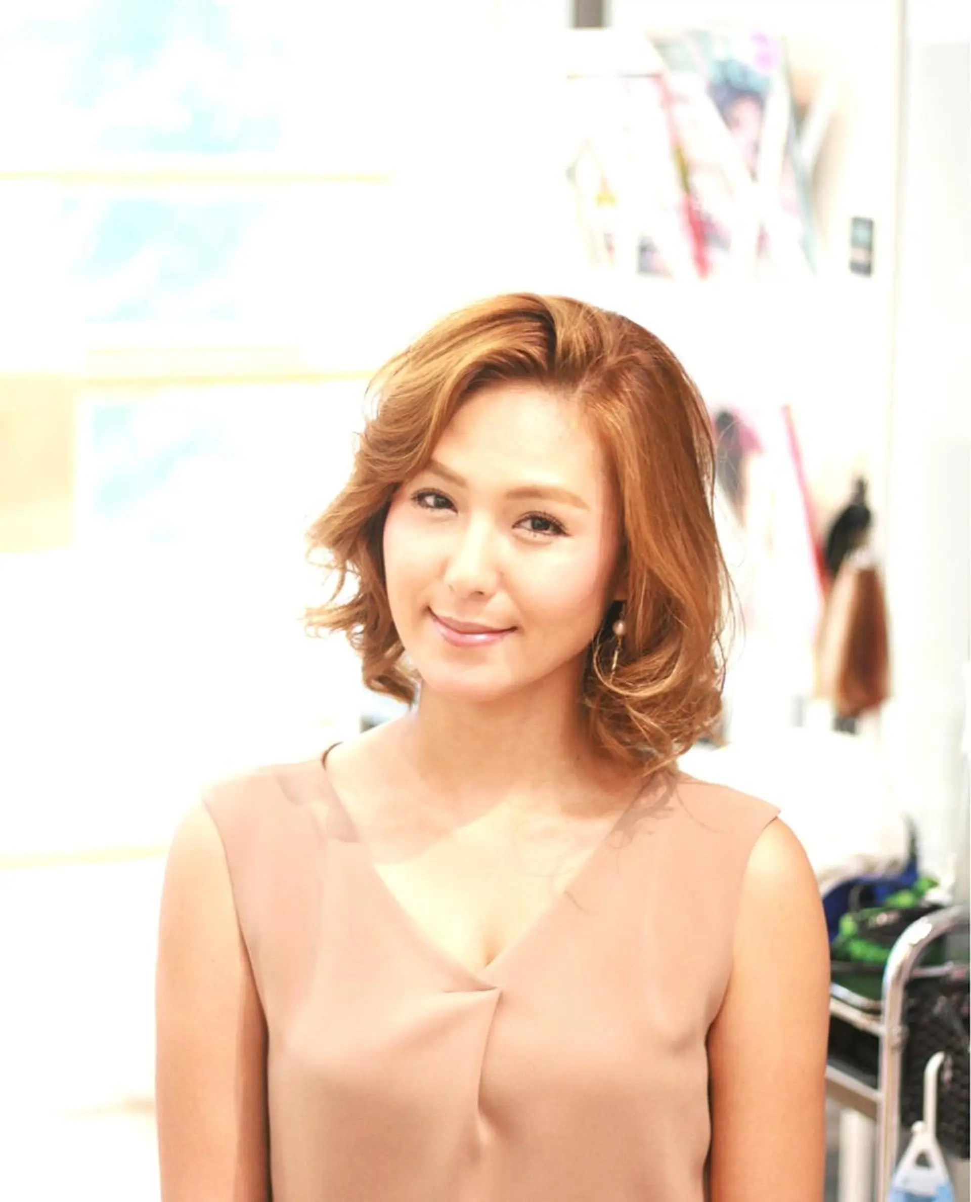 ミディアム カラー ボブ 中村 よしひでのヘアスタイル