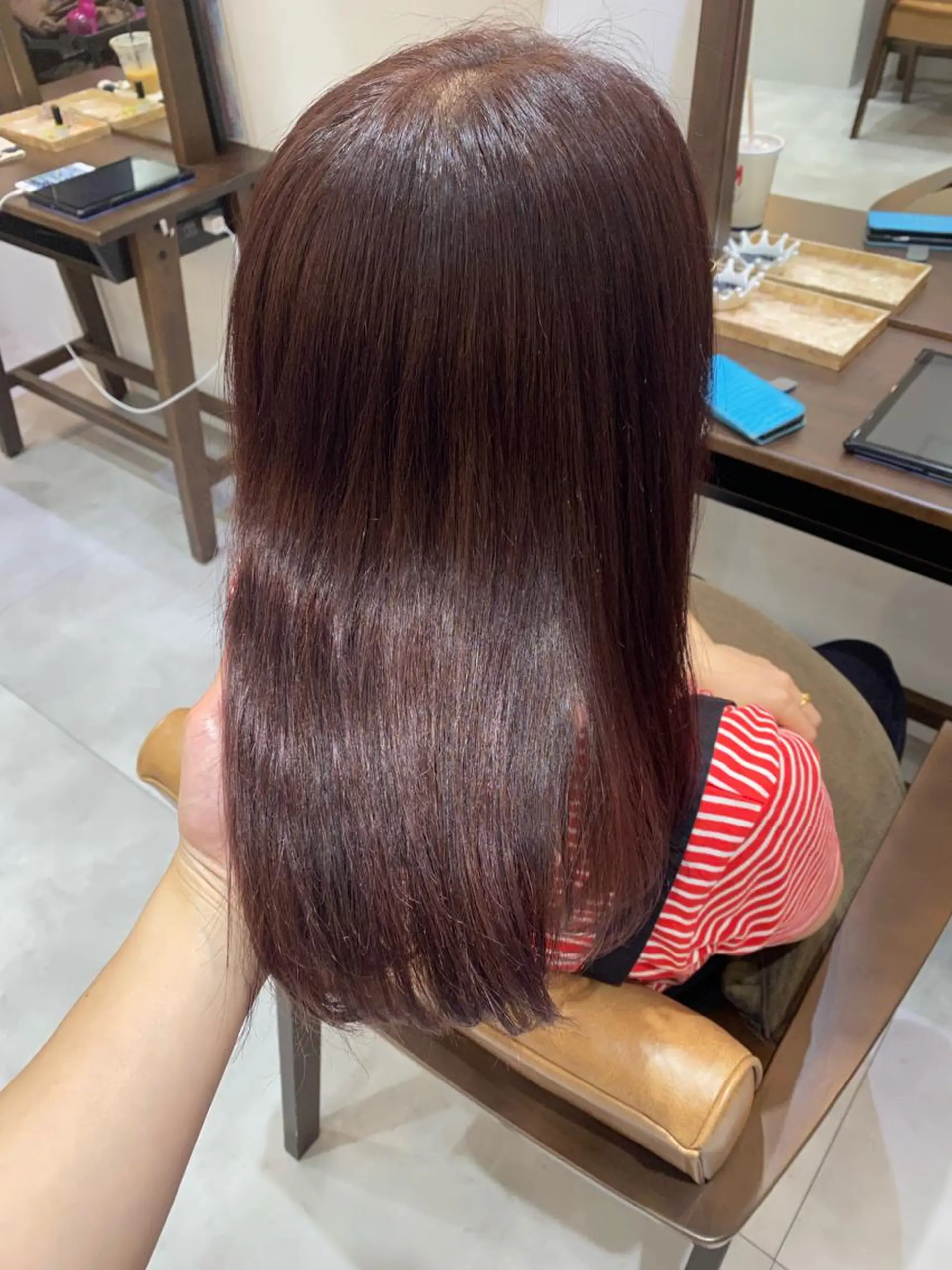 セミロング カラー パーマ ヘアアレンジ カット トリートメント re naのヘアスタイル