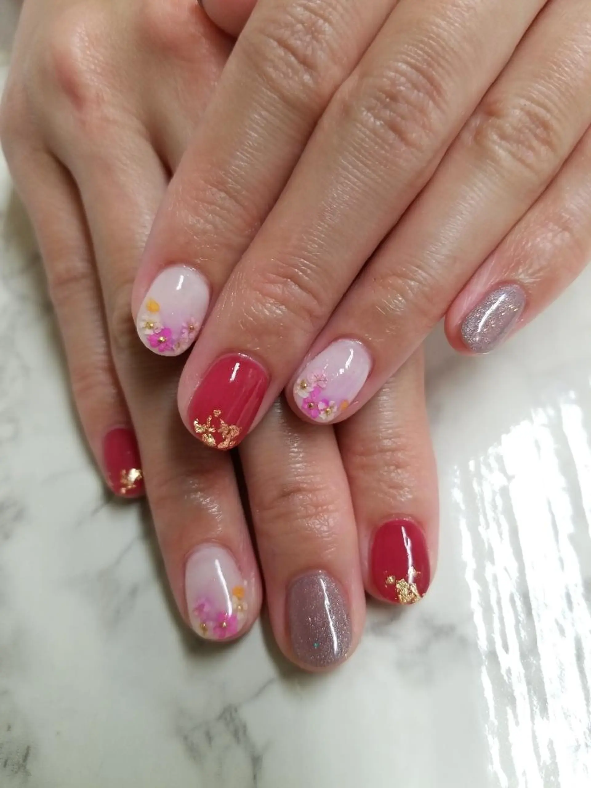 ネイル アートネイル フラワーネイル ジェルネイル 持ち込み ニュアンスネイル 河野ちえ (雑誌掲載サロン)のネイルデザイン