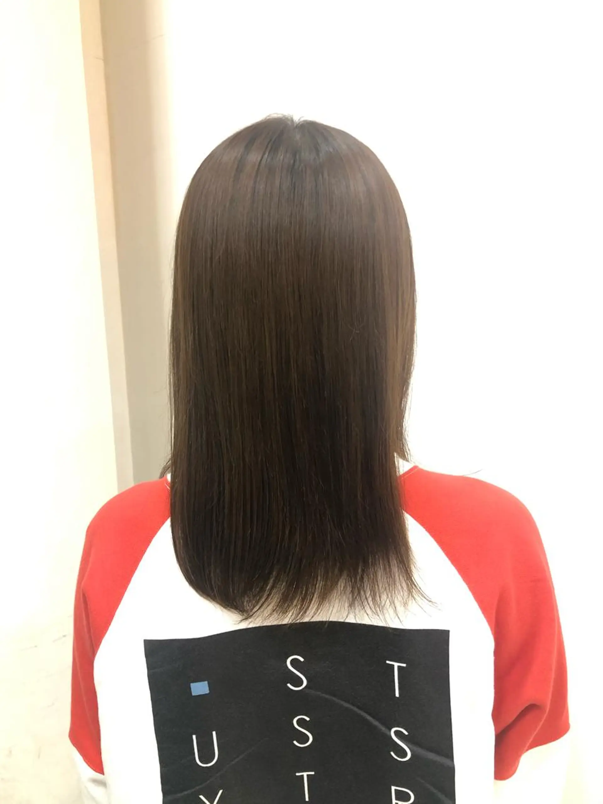 カラー 松原 愛莉のヘアスタイル