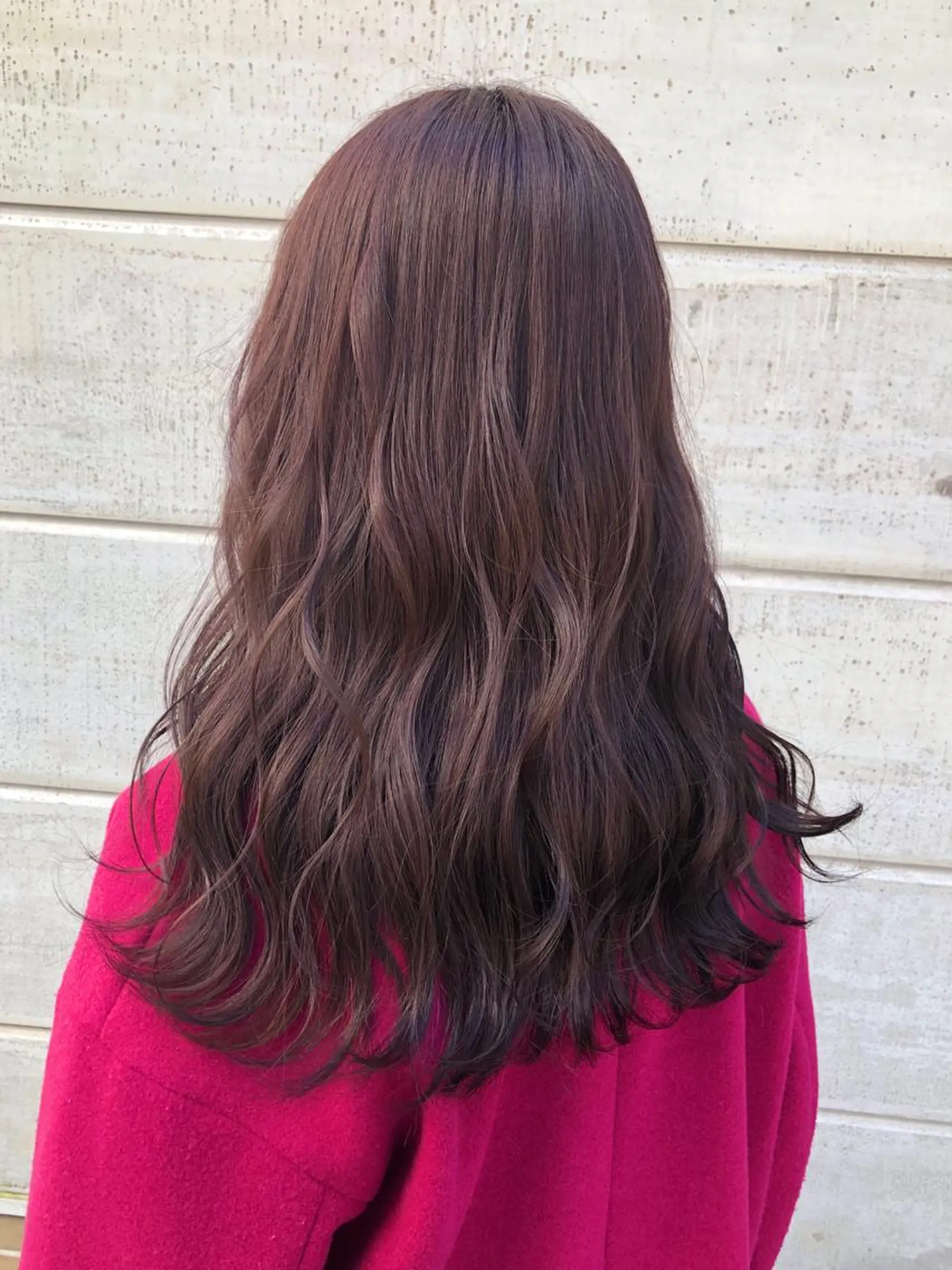 ロング カラー パーマ ヘアアレンジ 八巻 晴香のヘアスタイル