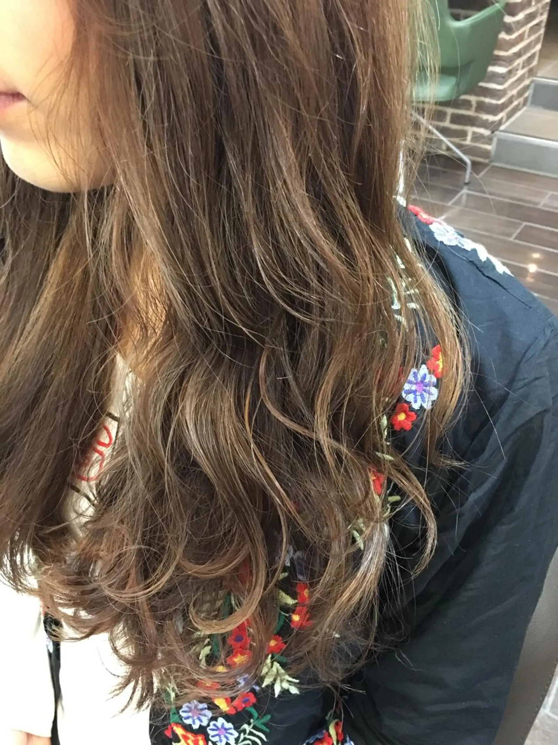 カラー ハイライトカラー yaya✂︎ 美髪/艶カラーのヘアスタイル