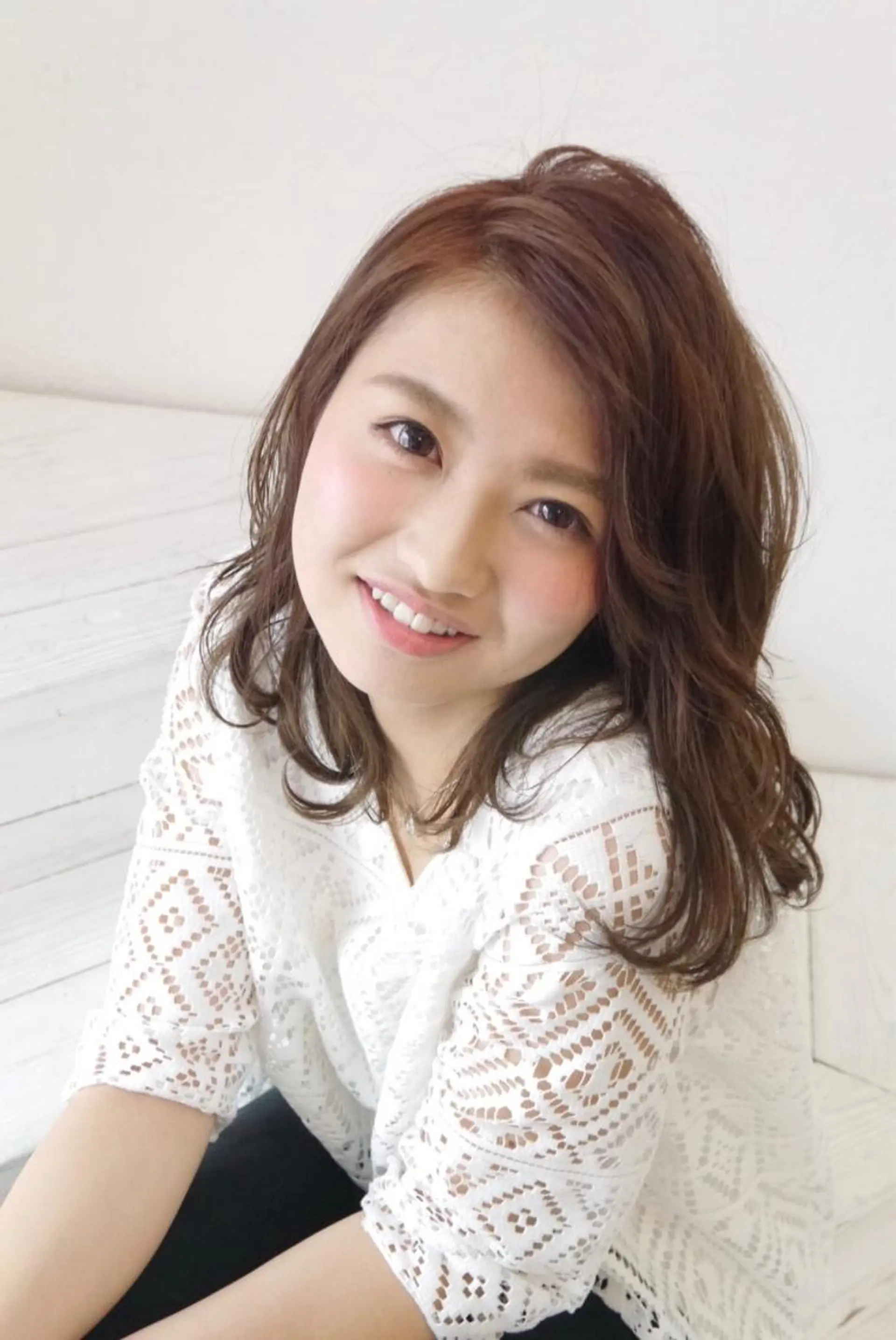 セミロング カラー パーマ レイヤーカット 髪質改善、エクステ 山口卓哉のヘアスタイル