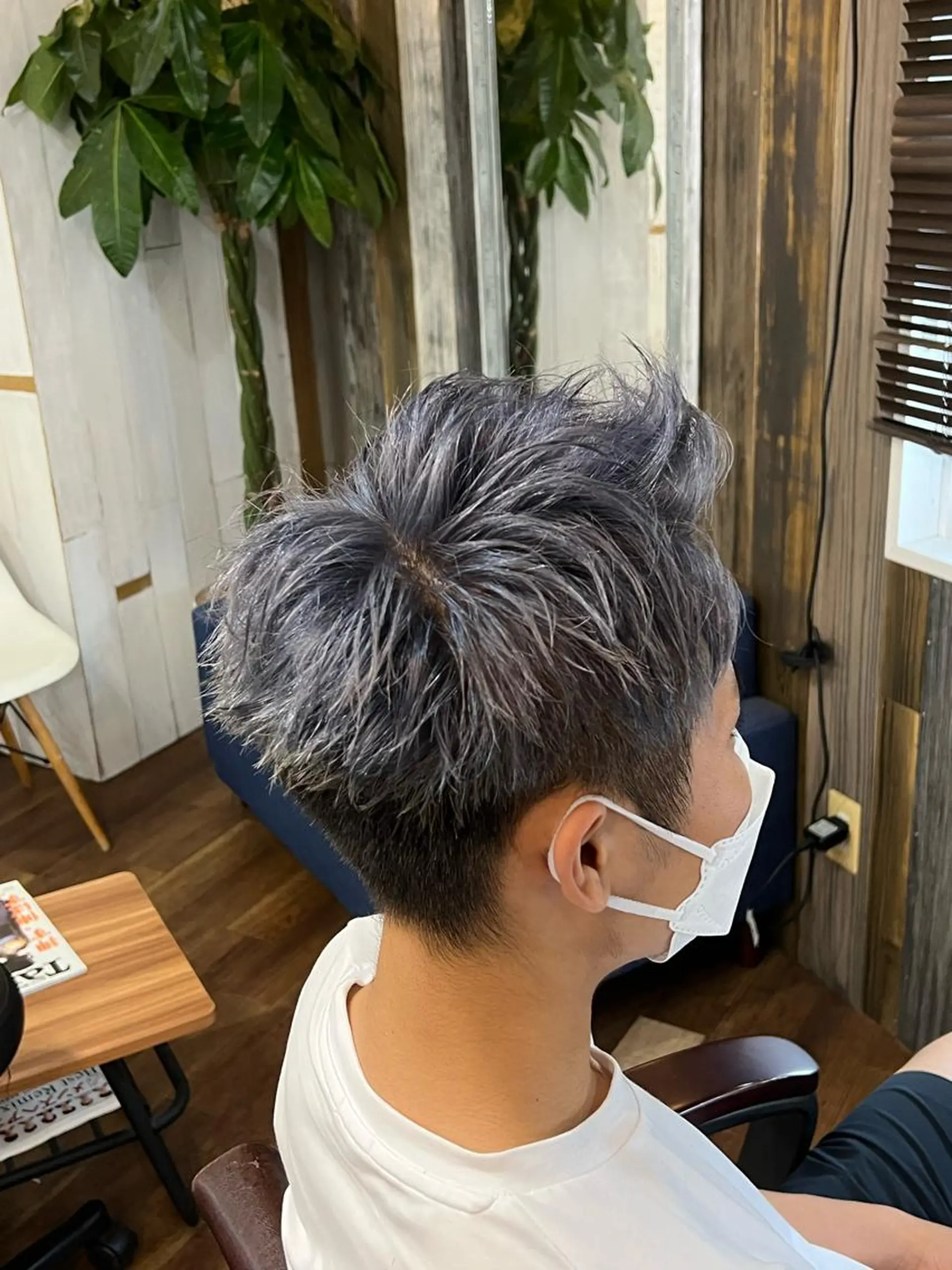 ショート アッシュ ババ リョウゴのヘアスタイル