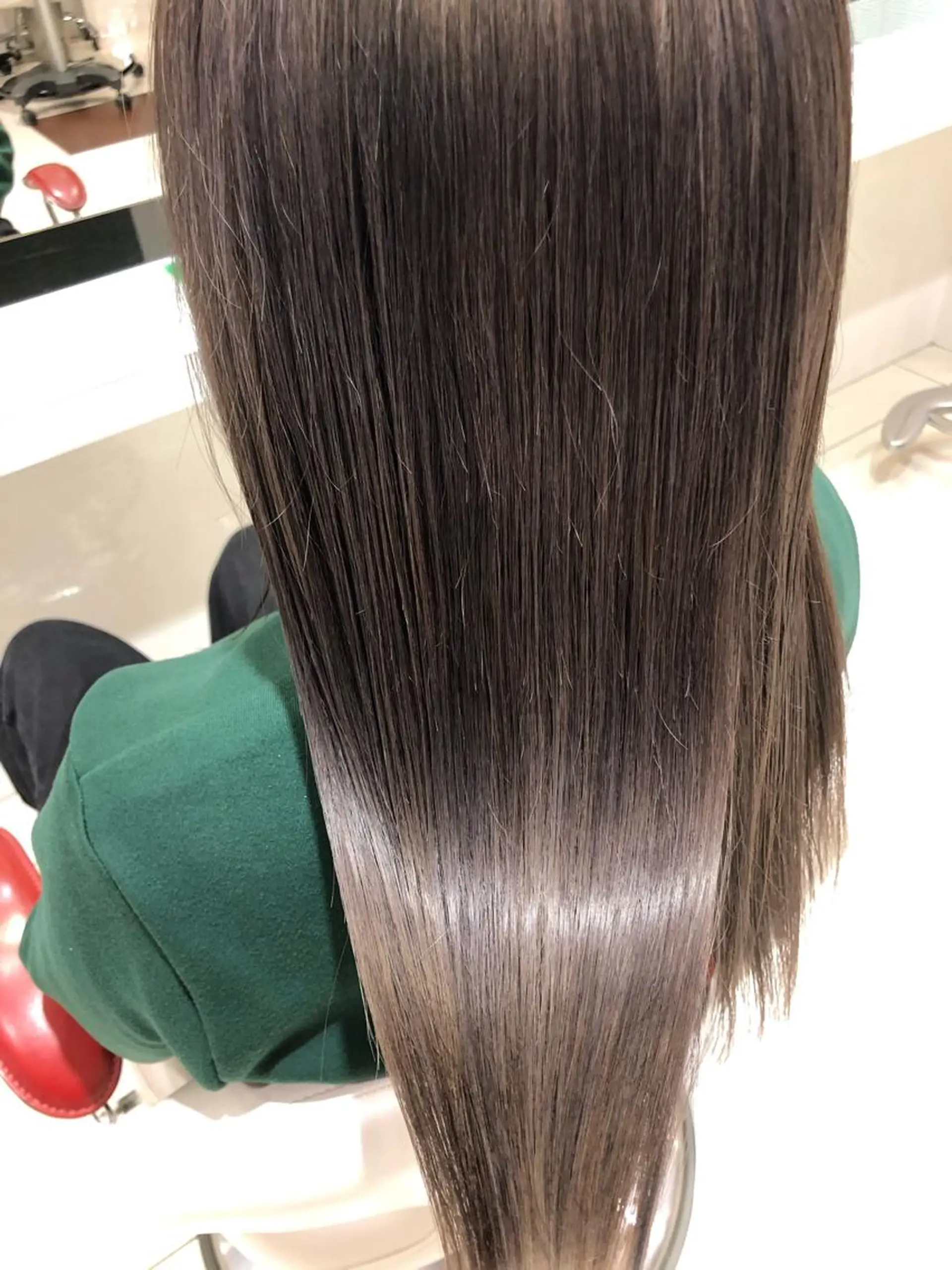 セミロング カラー 縮毛矯正 トリートメント 横倉 宏樹のヘアスタイル