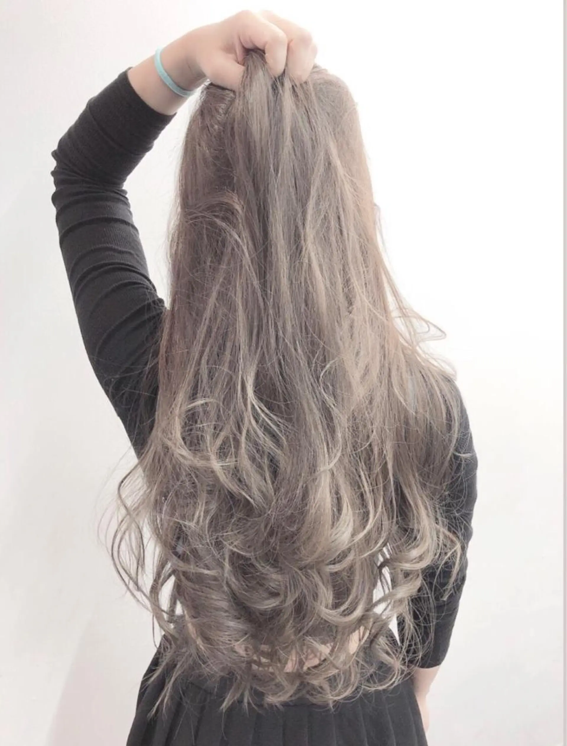 カラー アディクシーカラー ブリーチ ケアブリーチ イルミナカラー ヘアカラー トリートメント ヘッドスパ グレージュ/髪質改善 Yamato.hのヘアスタイル