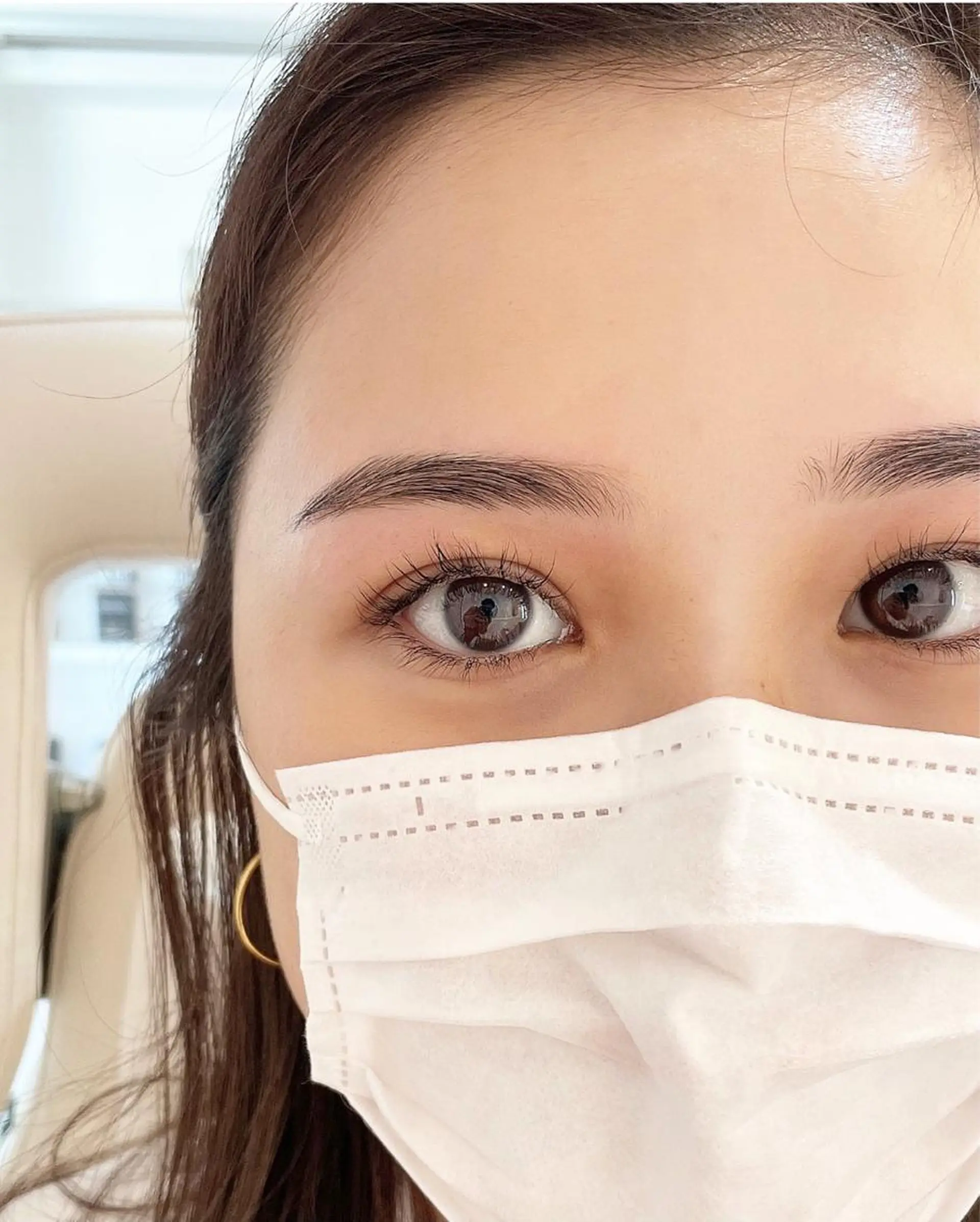 アイブロウ 眉カット 眉毛ワックス脱毛 岩瀬 智昭のヘアスタイル