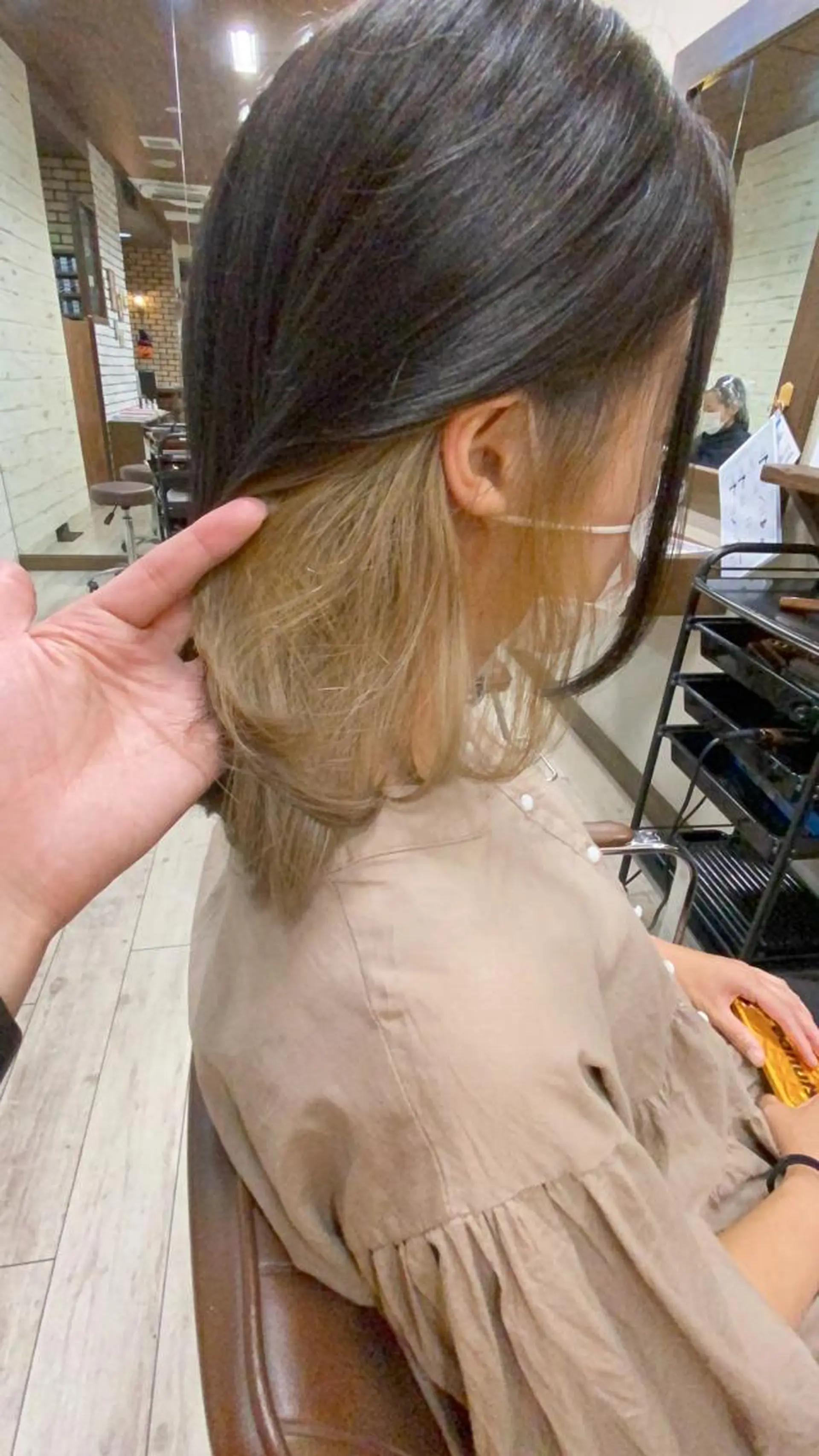 セミロング カラー ベージュカラー ハイトーンカラー ハイトーンベージュ インナーカラー カット ヘアカラー トリートメント 日比 貴大/ minim hairのヘアスタイル