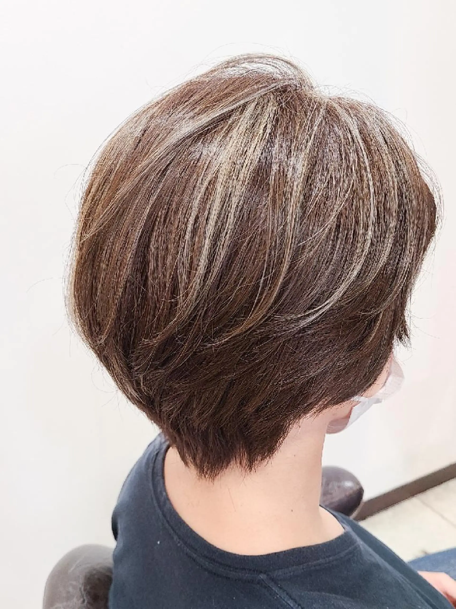 ショート カラー ブリーチ、デザイン  カラー福士直矢のヘアスタイル