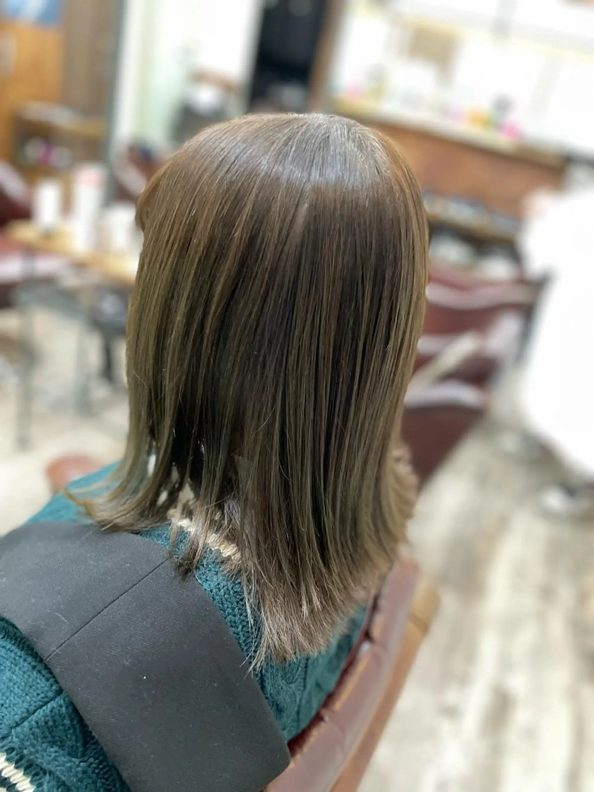 ミディアム カラー アッシュ オリーブアッシュ 💎白髪染めも対応 🙆👌山本明菜のヘアスタイル