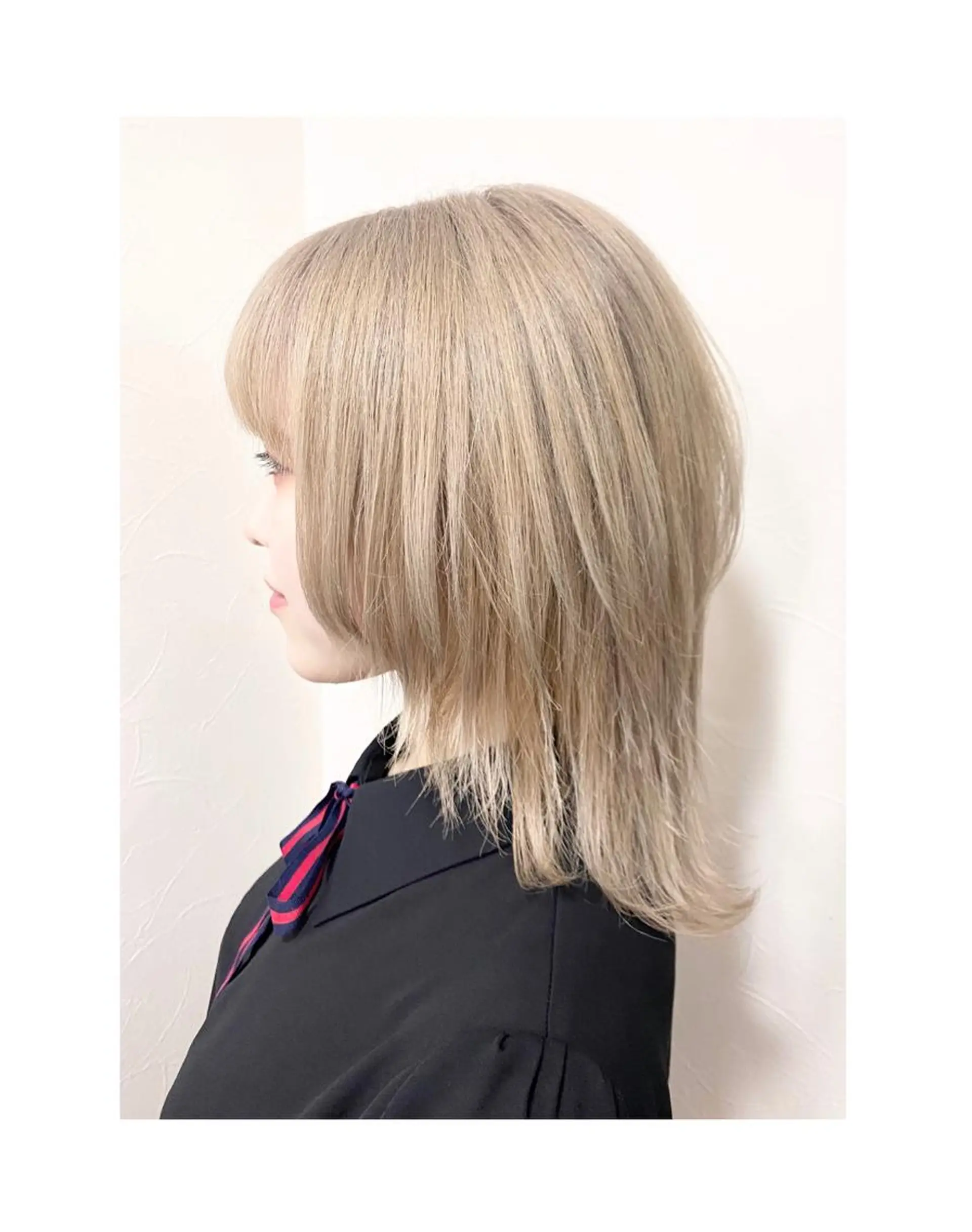 ミディアム カラー ベージュカラー ウルフカット カット ヘアカラー TSUNO🦖 派手髪/オタク美容師のヘアスタイル