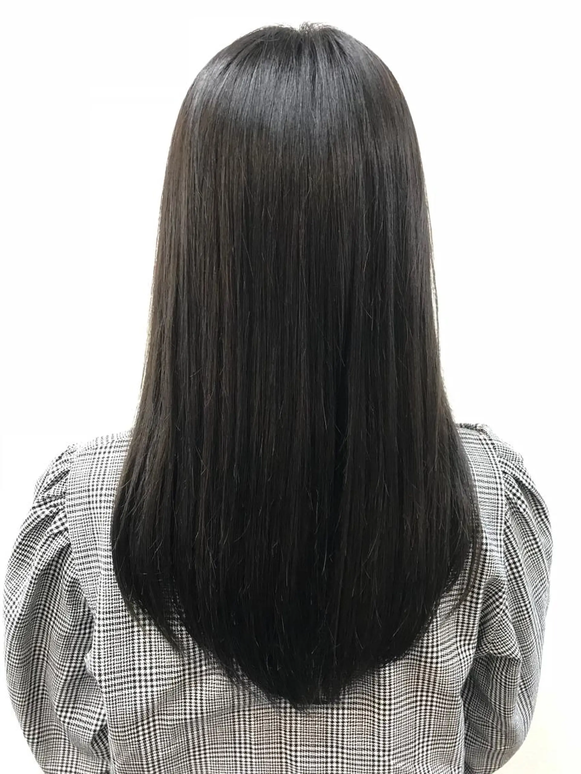 セミロング カラー 黒髪 ブルーカラー ブルーブラック カット ヘアカラー トリートメント 吉森 満俊のヘアスタイル