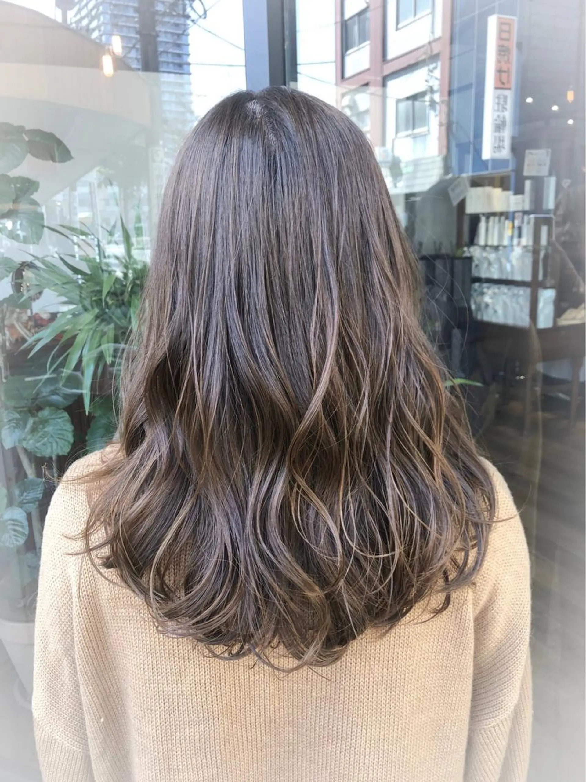 セミロング カラー アッシュ アッシュブラウン バレイヤージュ ベージュカラー ブリーチ きむら かずきのヘアスタイル