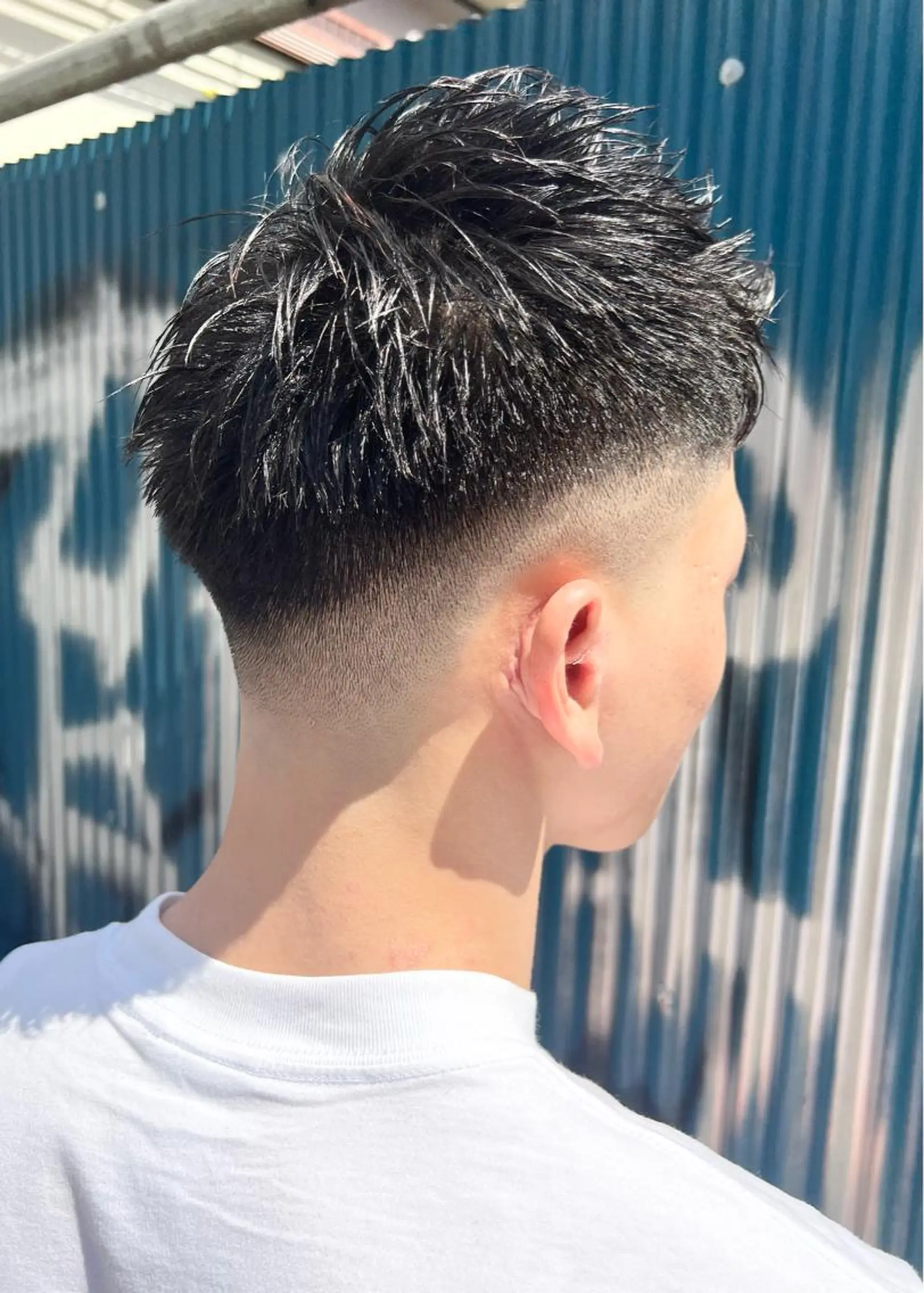メンズ フェードカット メンズパーマ スキンフェード 波巻きパーマ 瀬野凌介/メンズ カット/パーマのヘアスタイル