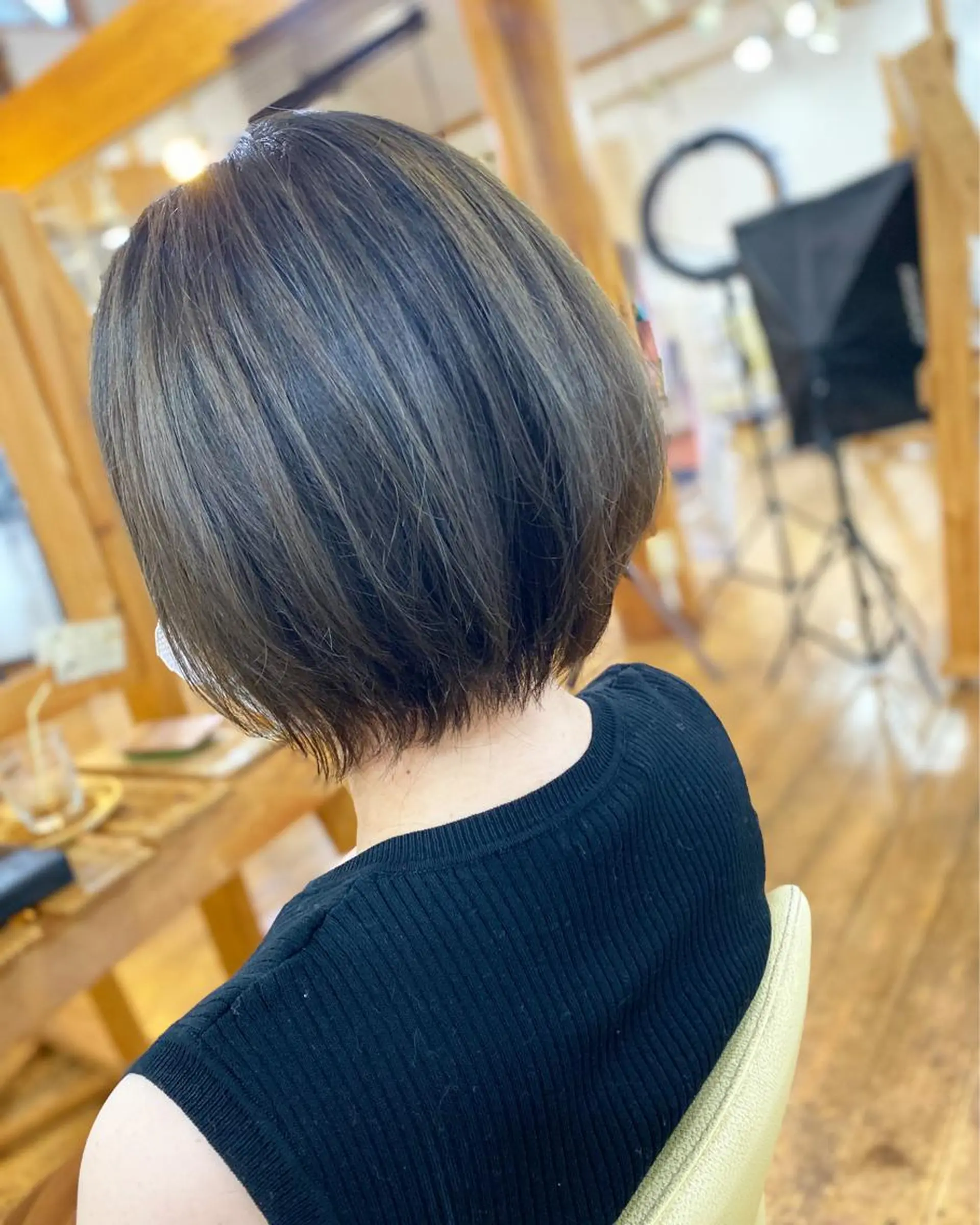 ショート カラー 荒木 ひろかのヘアスタイル
