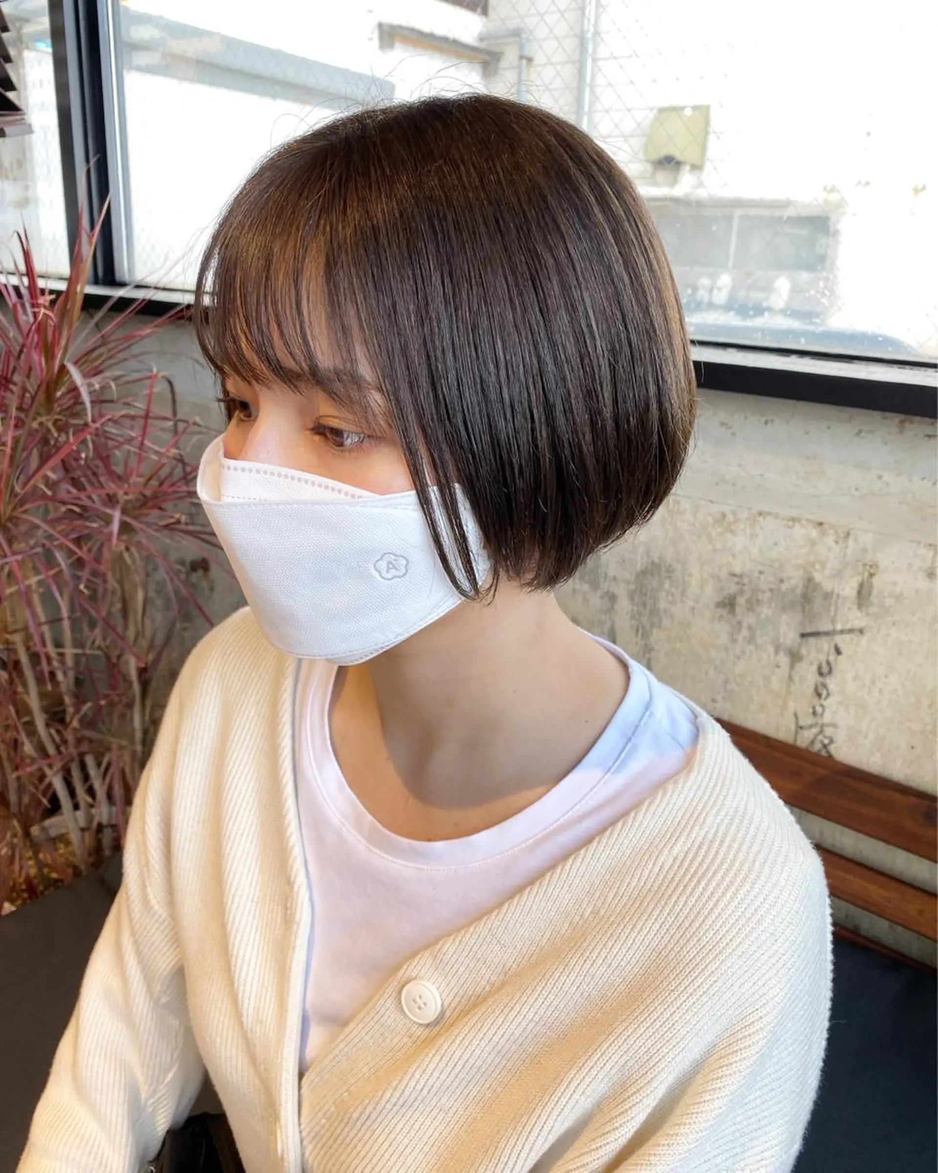 ショート カラー ベージュカラー ショートヘア Number CHIHIROのヘアスタイル