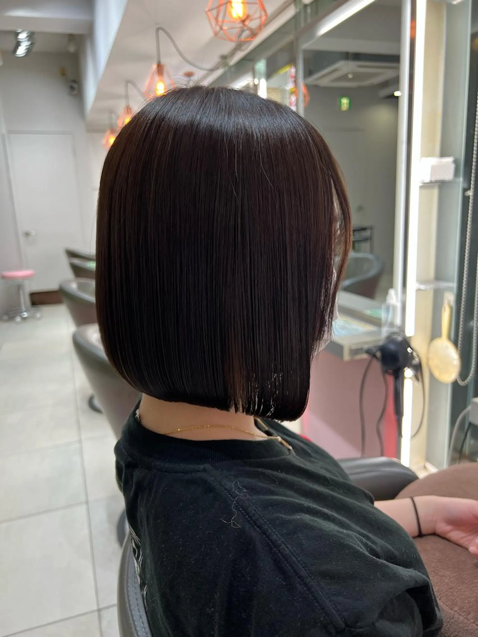 ショート 前下がりボブ ボブ 外ハネヘア トリートメント Eleanor 池袋 ミカのヘアスタイル