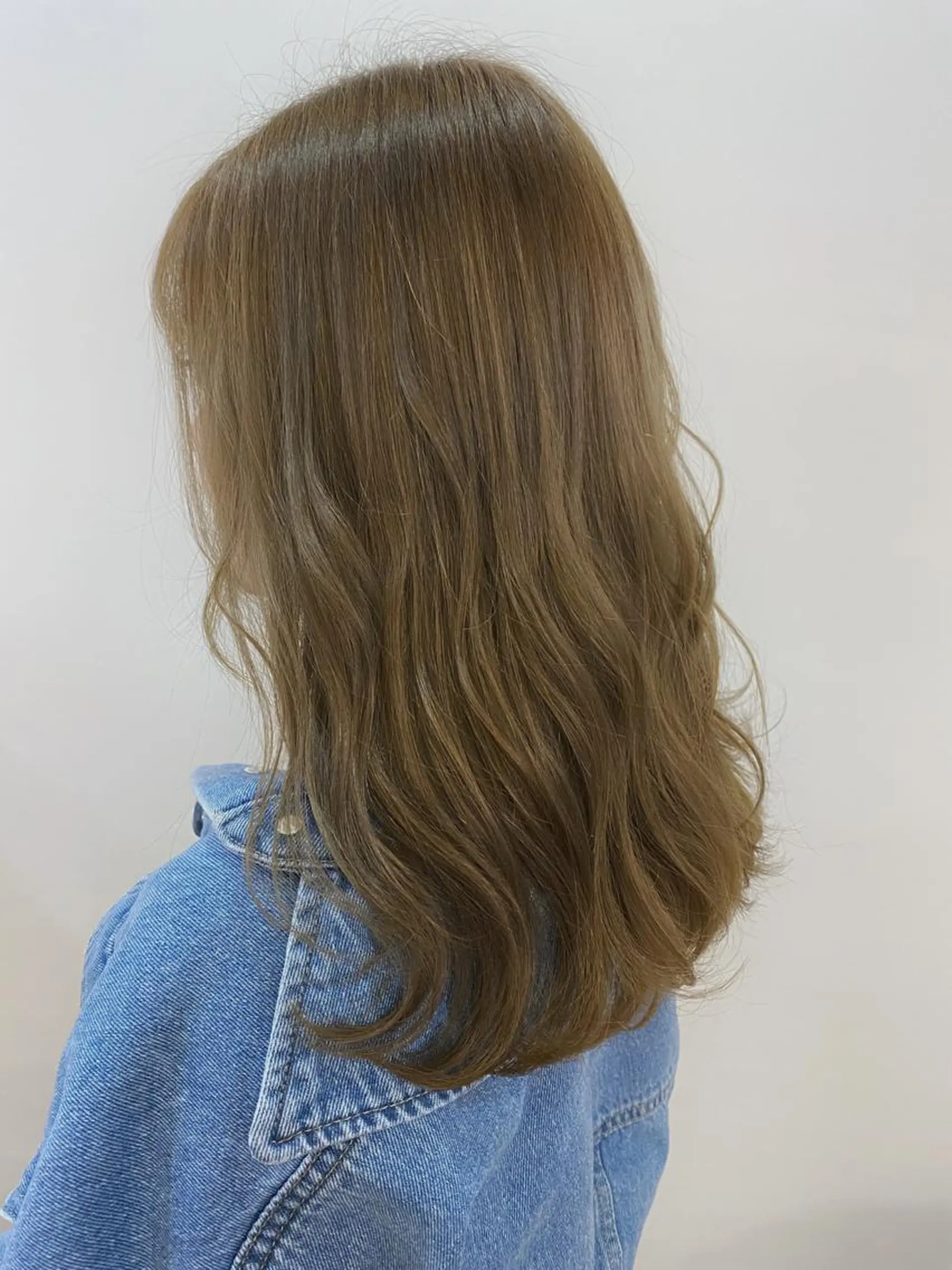 セミロング アッシュ 藤野 陵平のヘアスタイル