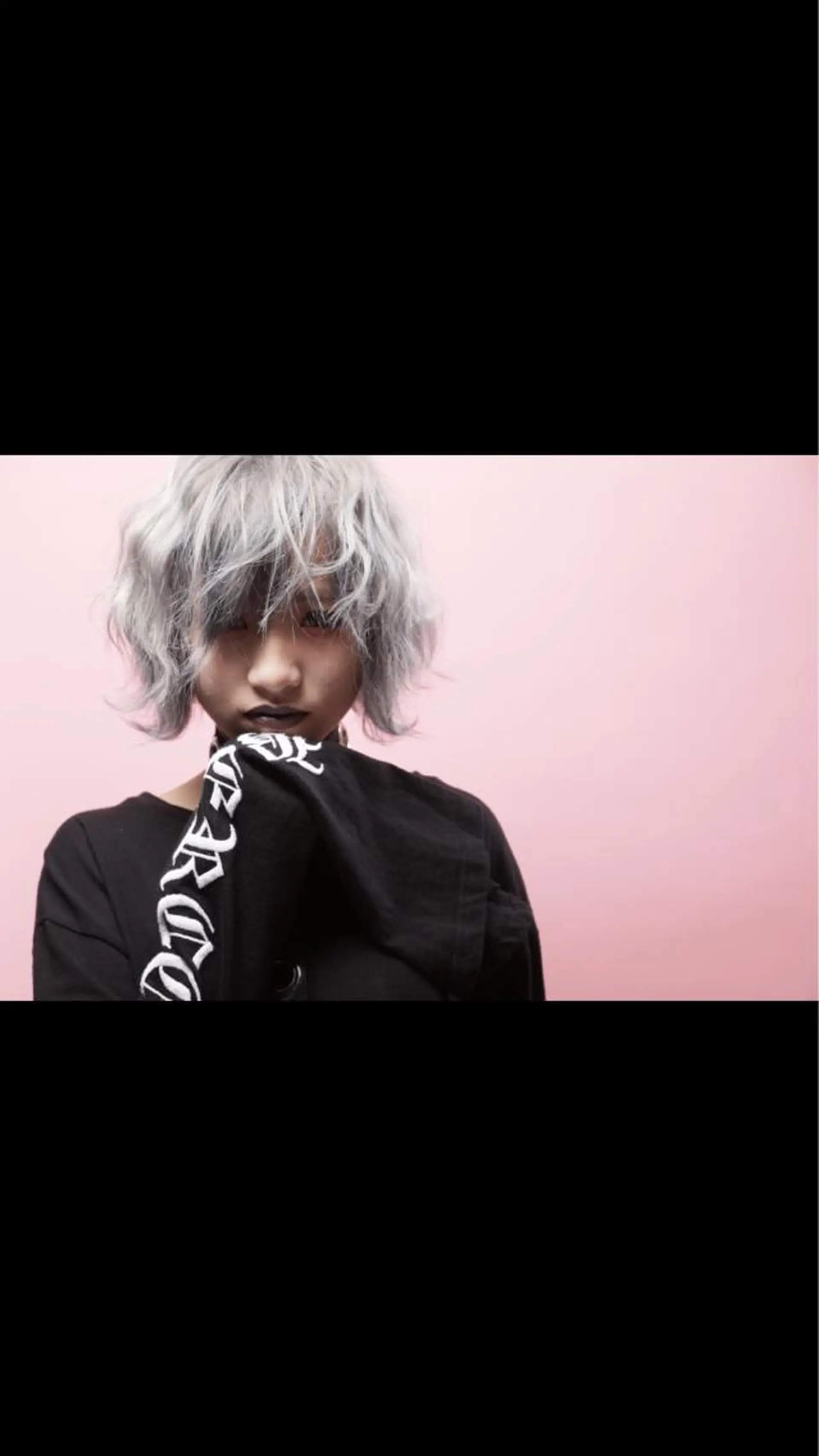 ショート カラー 井手 孔介のヘアスタイル