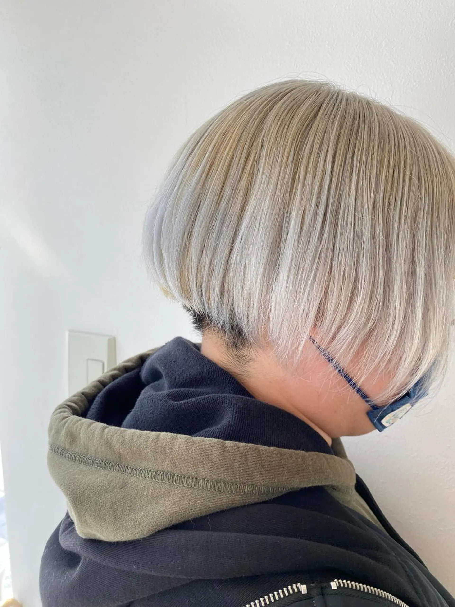 ショート カラー ブリーチ カット ヘアカラー オスズ 🎀´-のヘアスタイル