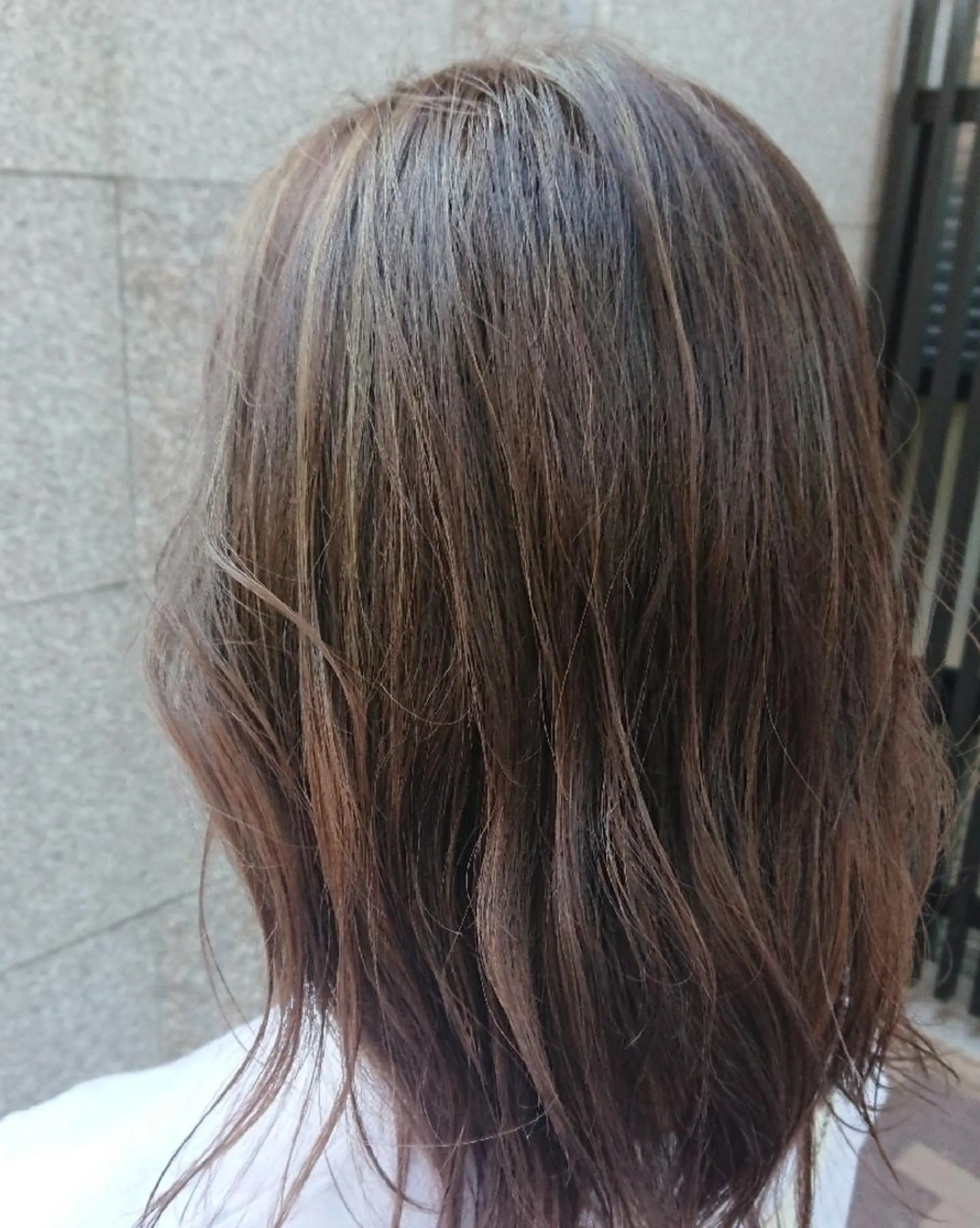 ミディアム カラー バレイヤージュ ベージュカラー レイヤーカット 田邉 俊和のヘアスタイル