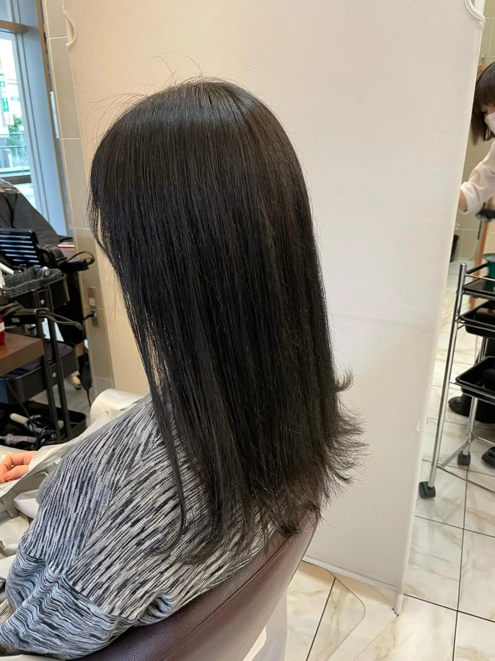 セミロング 千葉 香奈のヘアスタイル