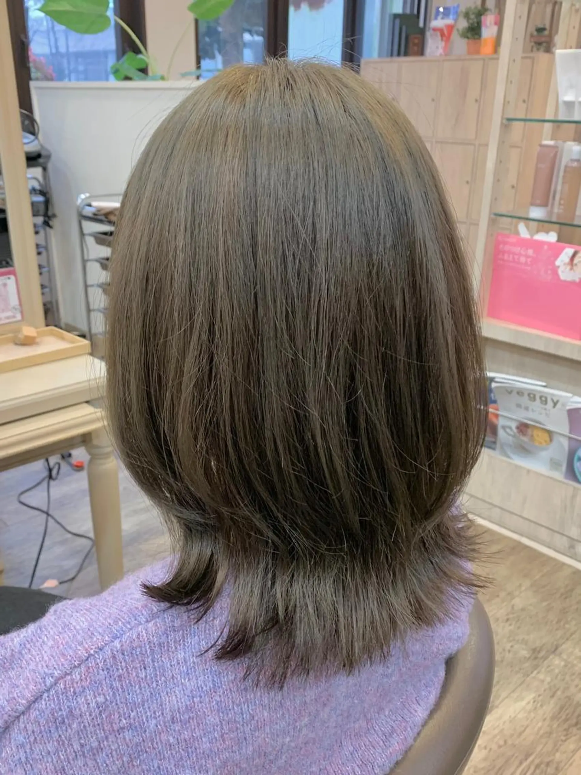 ミディアム ミディアムレイヤー レイヤーカット カット ヘアカラー 福原遼華/小顔ショー ト/髪質改善のヘアスタイル