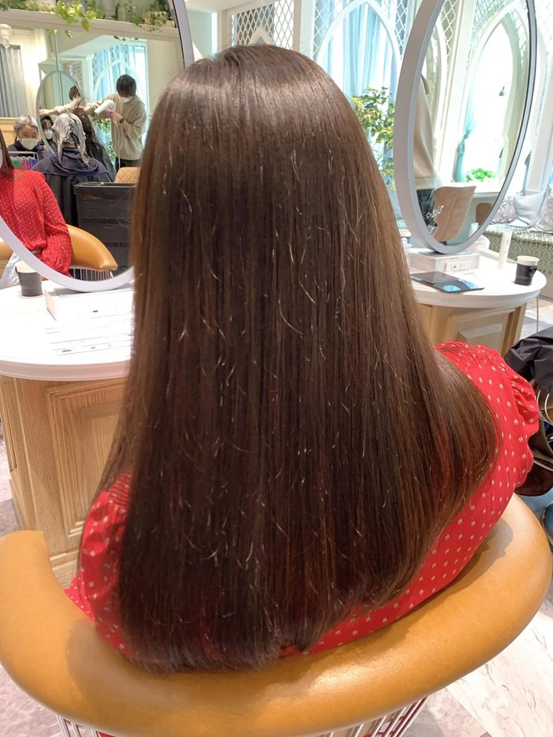 セミロング カラー レイヤーカット/ 顔周り 五島巨幹のヘアスタイル